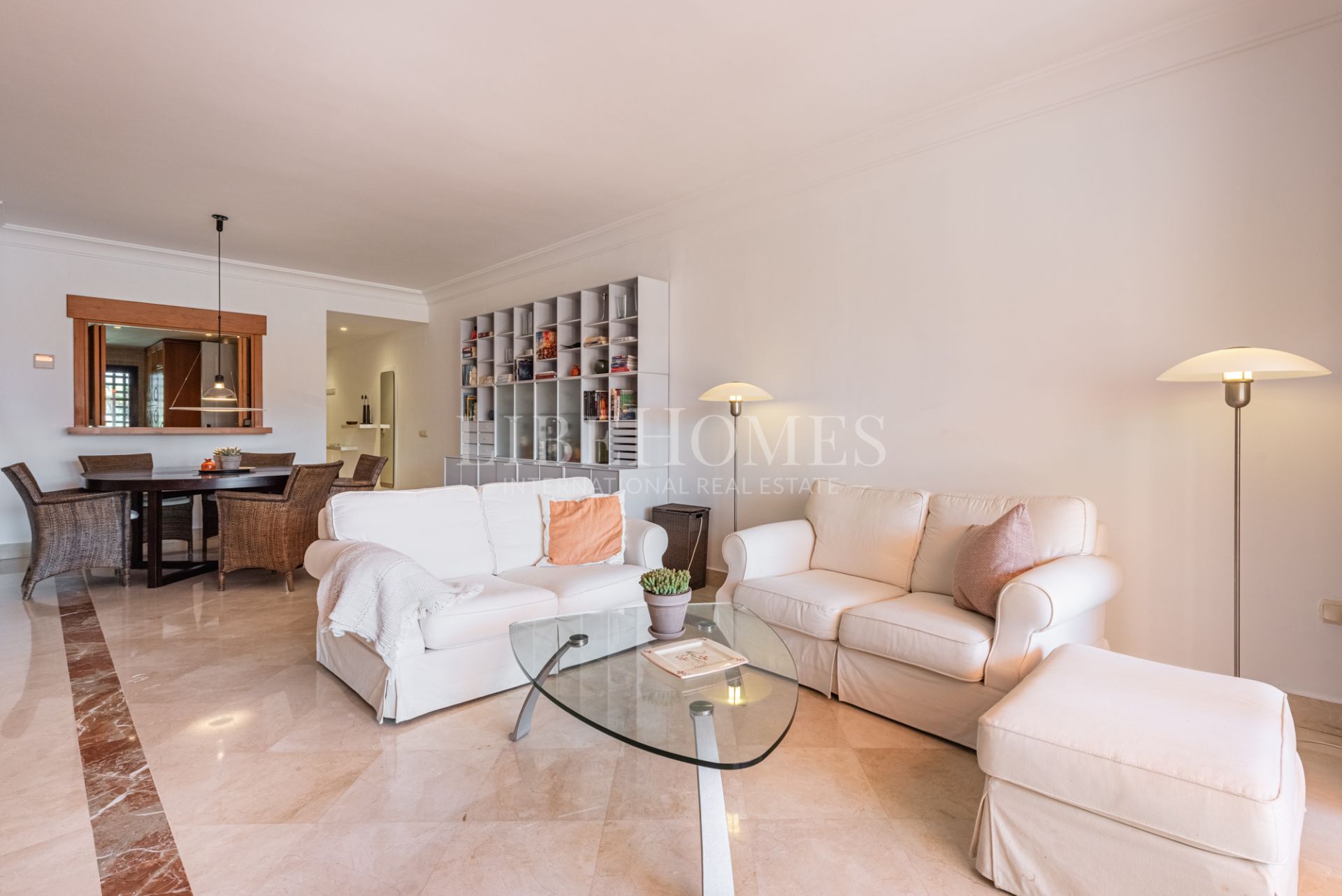 Spectacular beachfront penthouse in San Pedro de Alcántara, Marbella