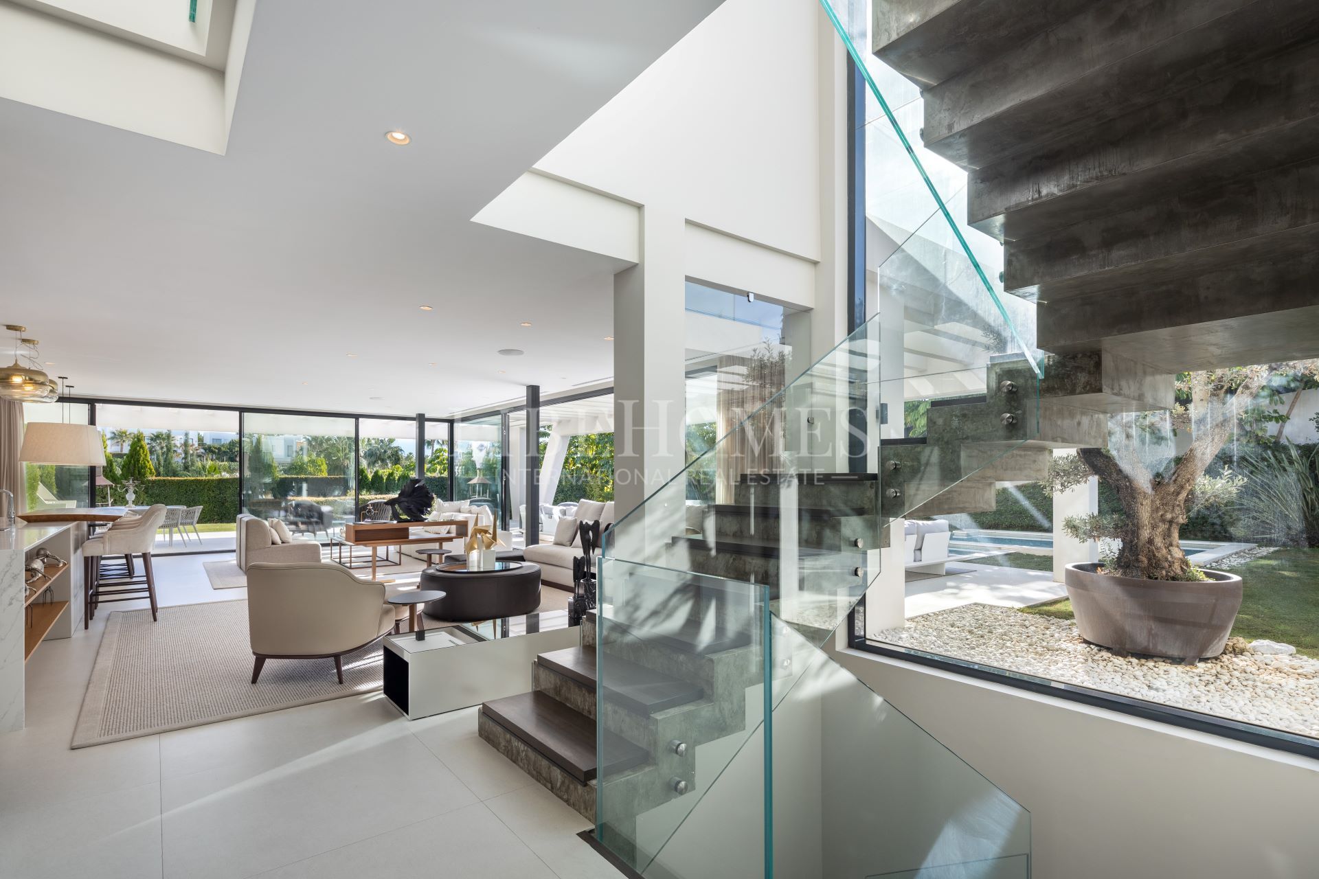Luxury modern villa in Haza del Conde, Nueva Andalucía, Marbella