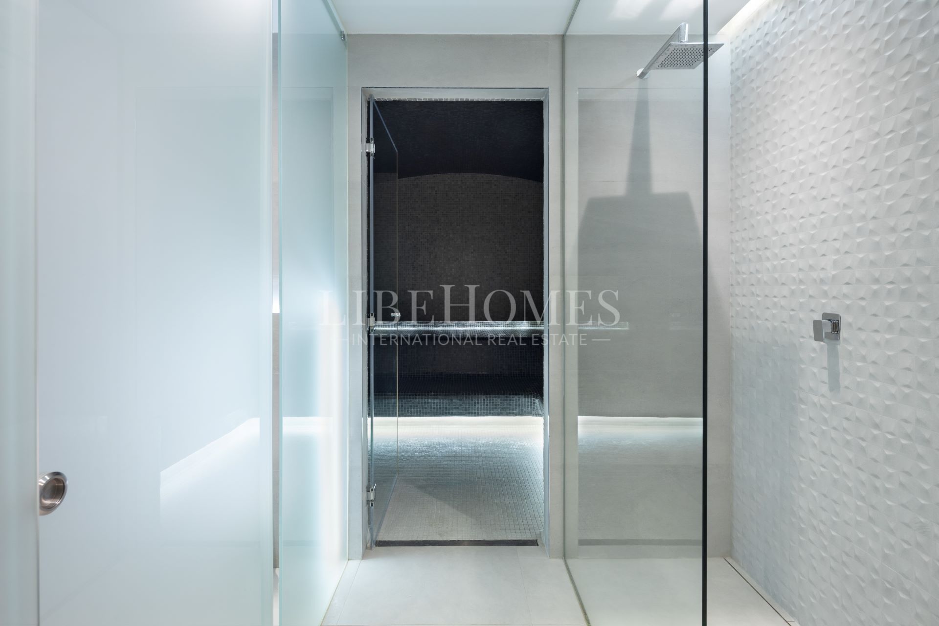 Luxury modern villa in Haza del Conde, Nueva Andalucía, Marbella