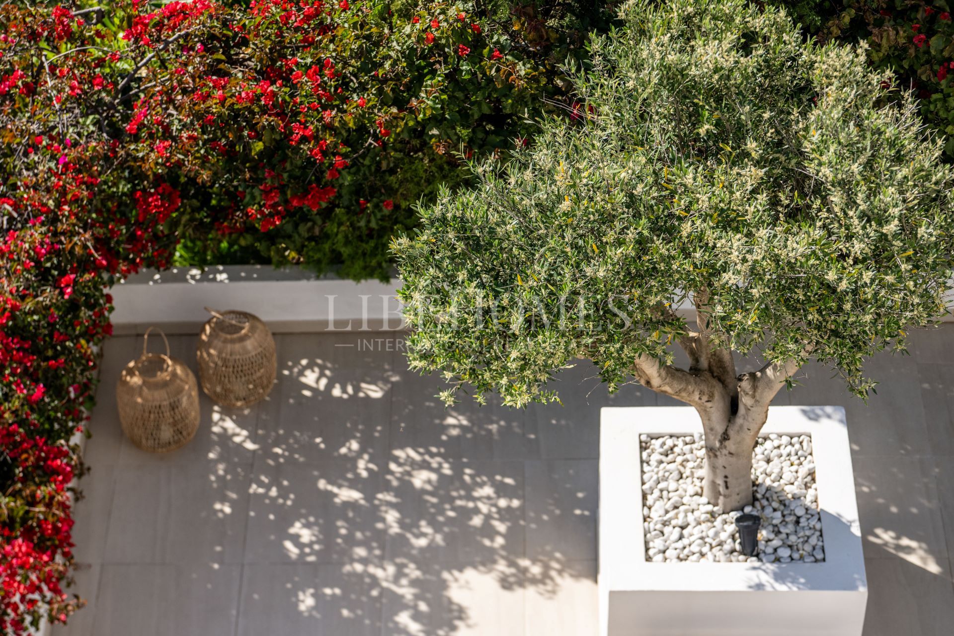 Таунхаус на продажу в Aloha, Новая Андалусия