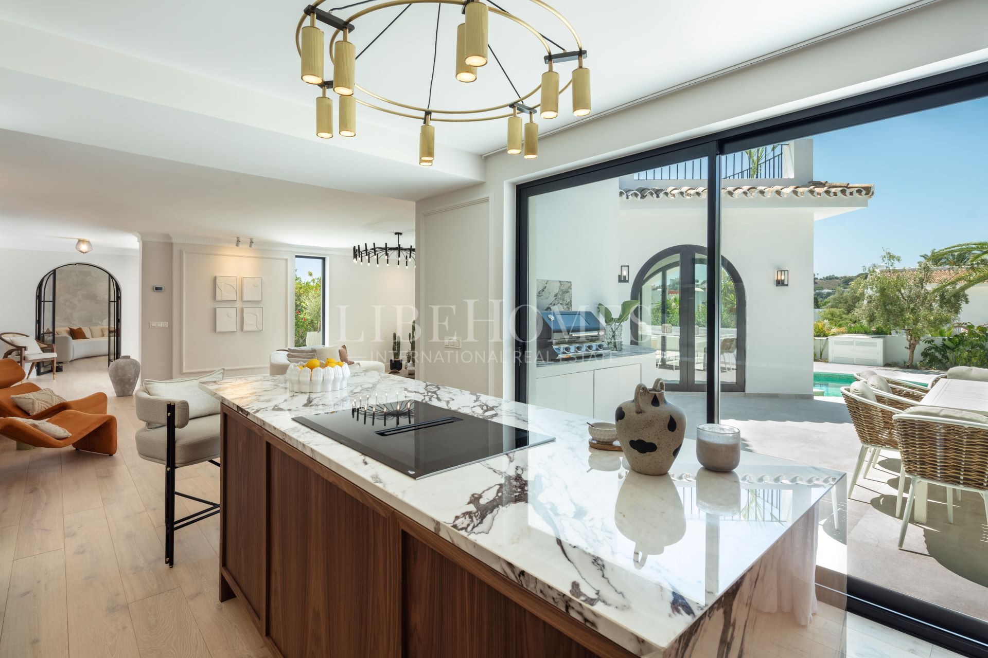 Вилла на продажу в Aloha, Новая Андалусия