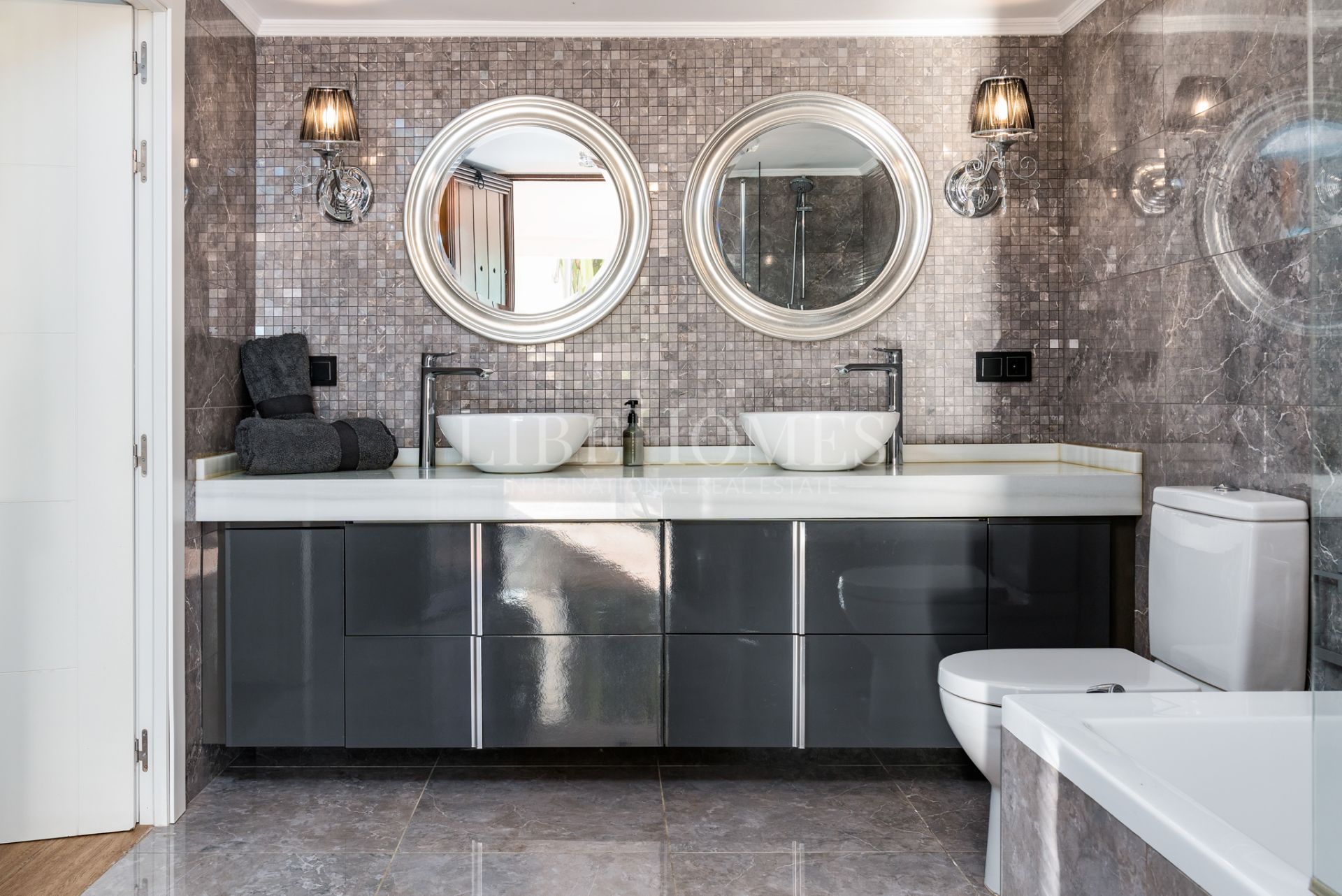 Cozy, Andalusian style villa in Nueva Andalucía, Marbella