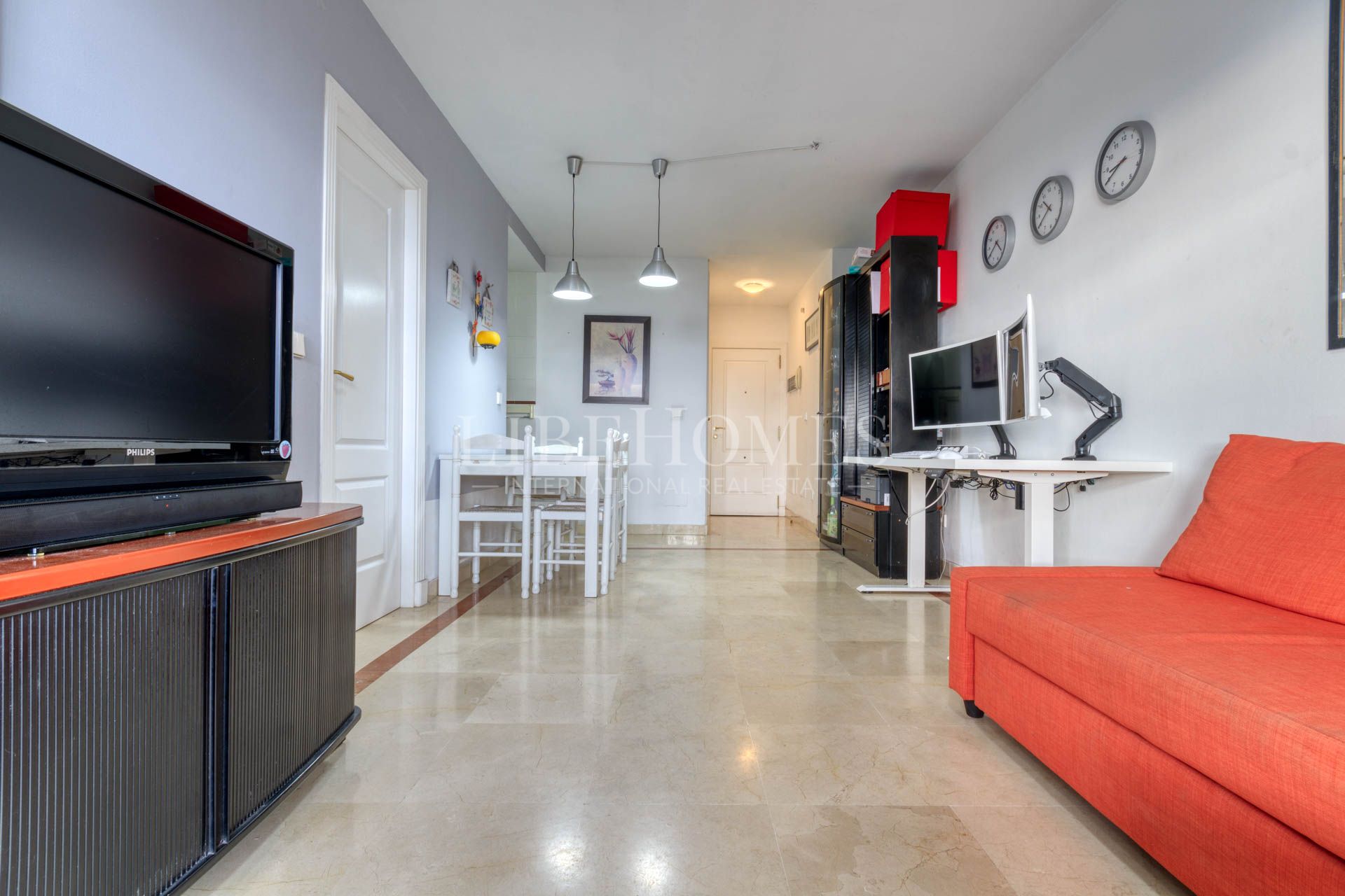 Beach frontline apartment sea views for sale in Manilva beach