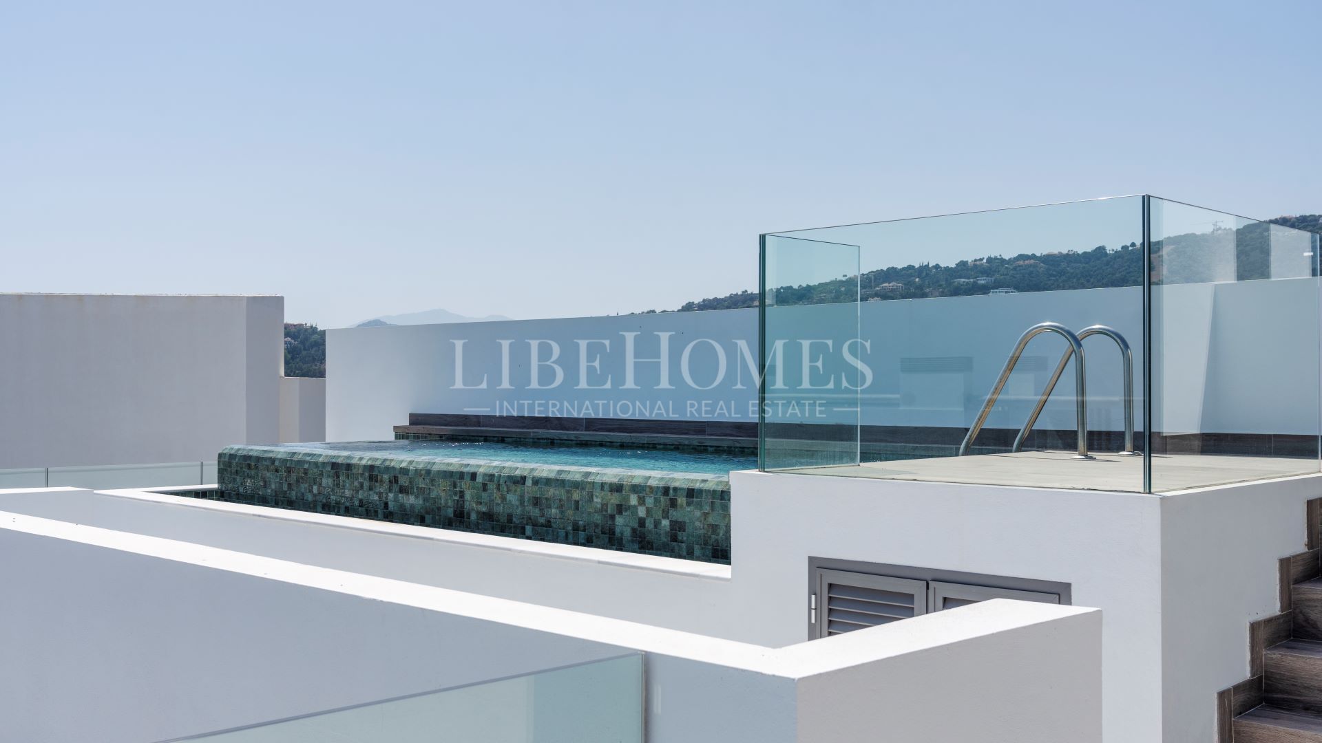 Penthouse for sale in Real de La Quinta, Benahavis