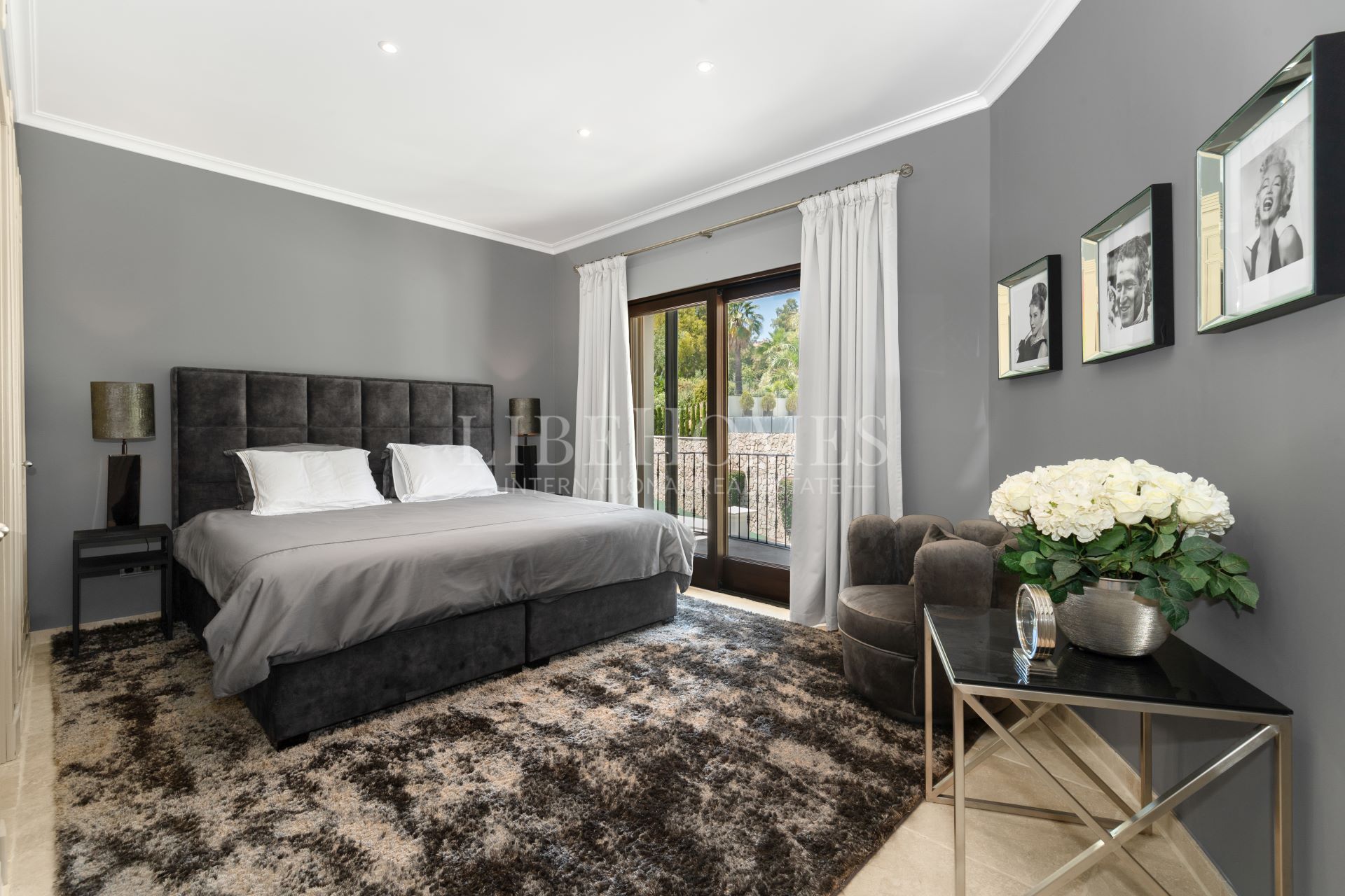 Gran villa con vistas al mar en El Herrojo Alto, Benahavis, Marbella