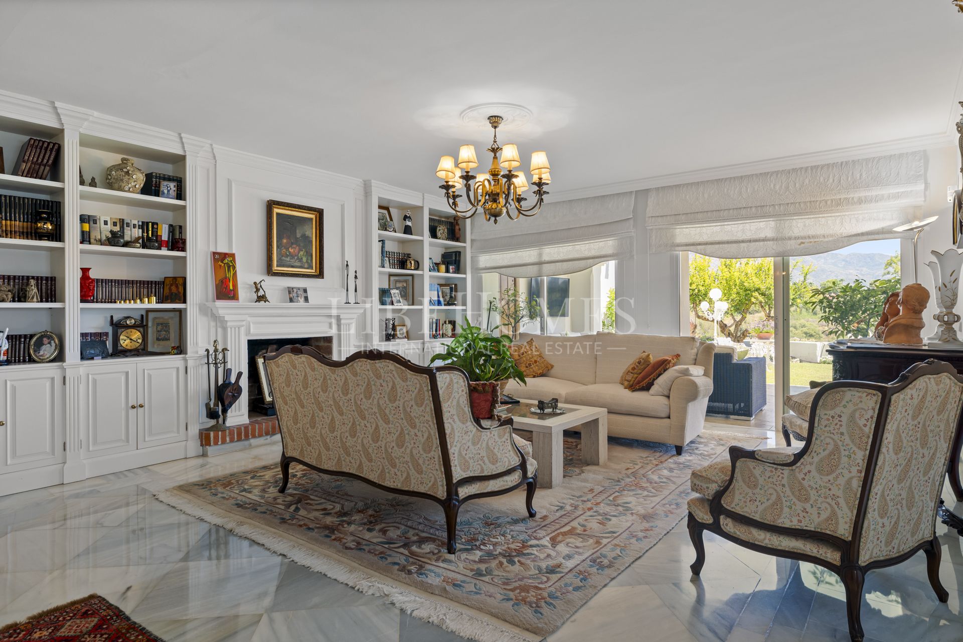 Belle maison mitoyenne, distance de marche au port de Puerto Banús