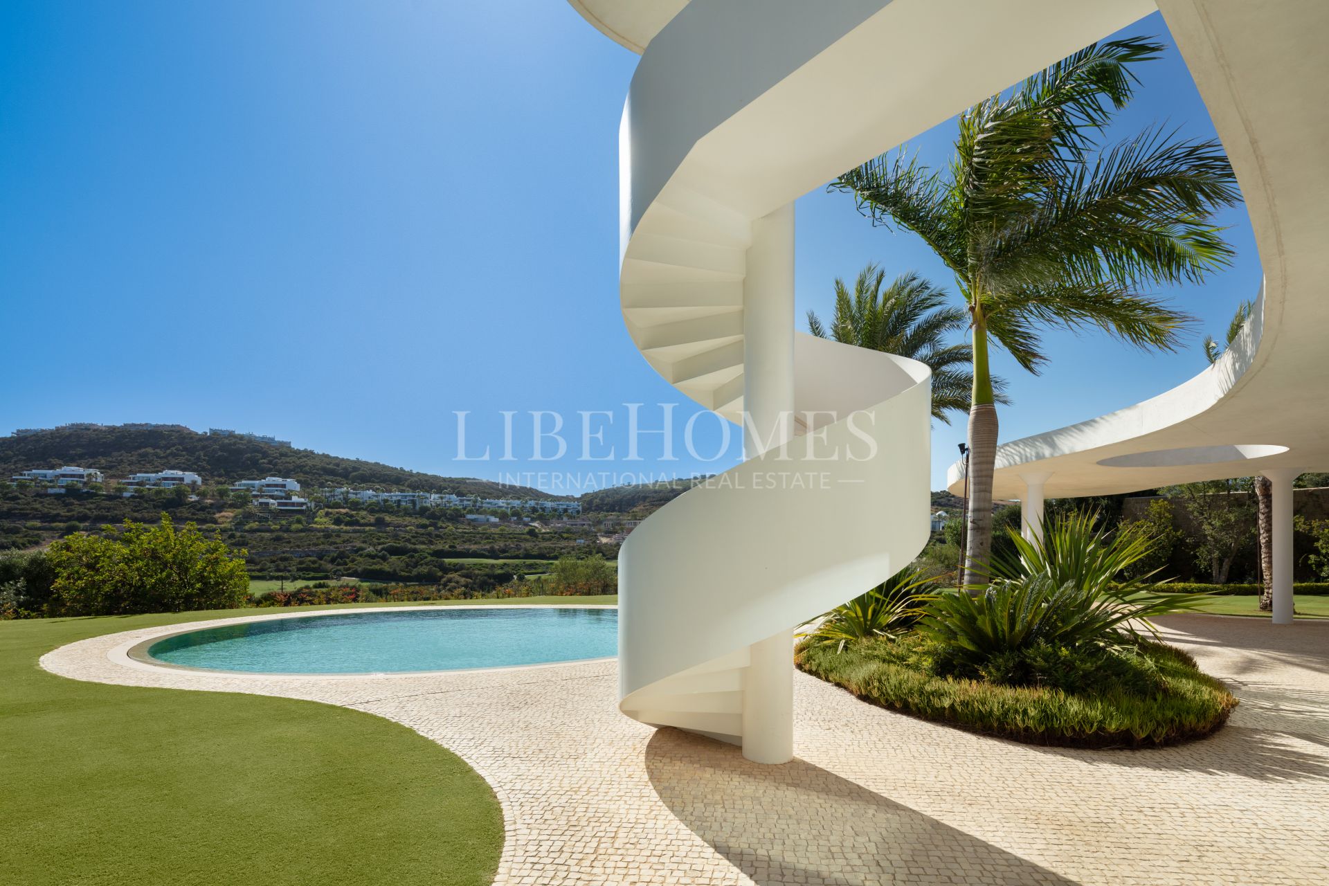 Villa for sale in Finca Cortesin, Casares