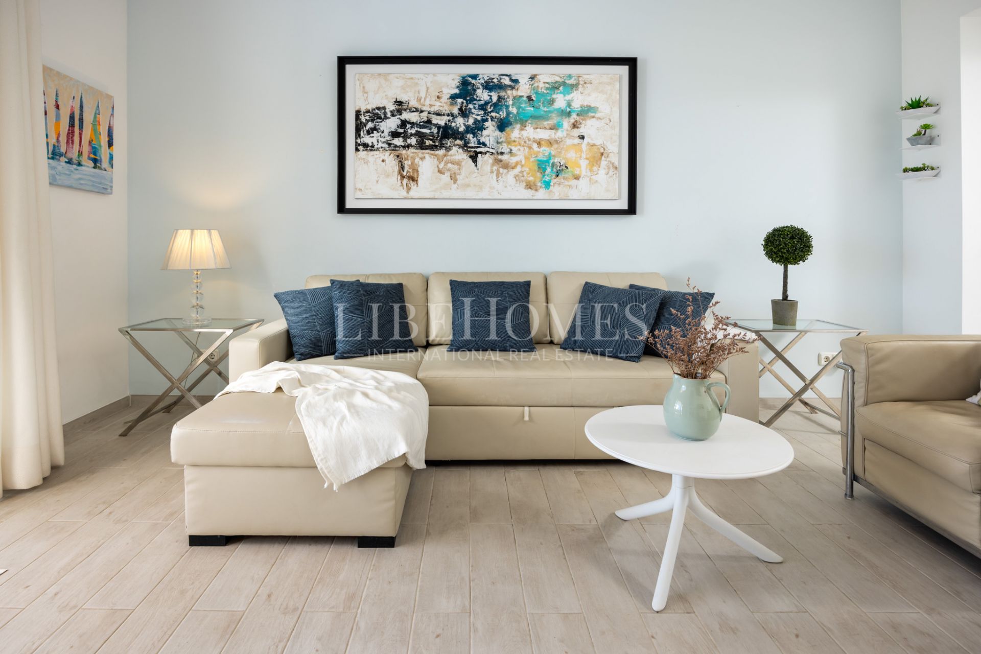 Beachfront townhouse in El Saladillo beach, New Golden Mile, Estepona