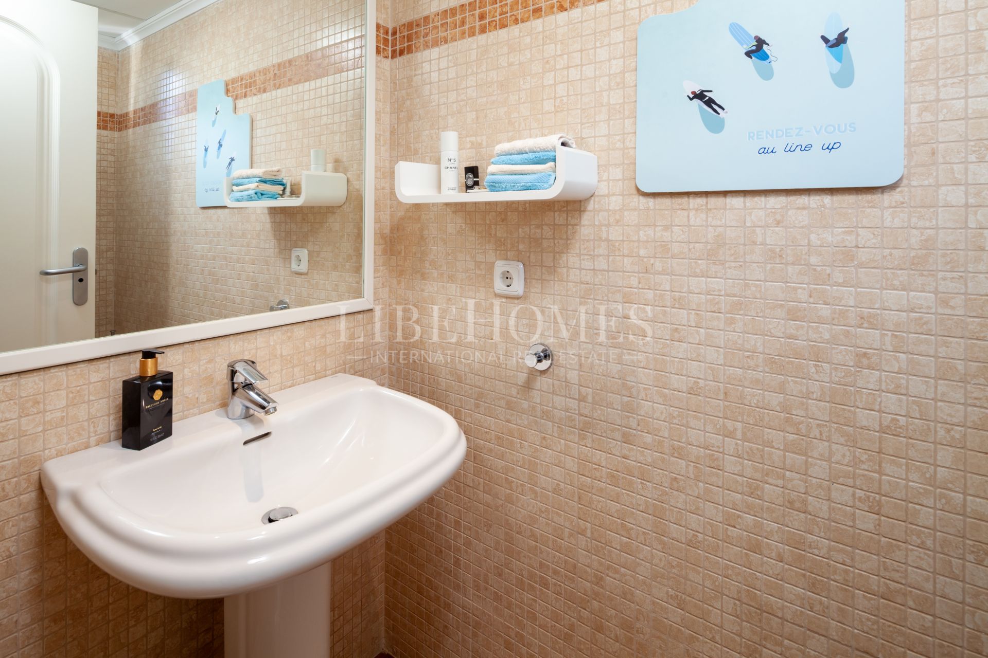 Beachfront townhouse in El Saladillo beach, New Golden Mile, Estepona