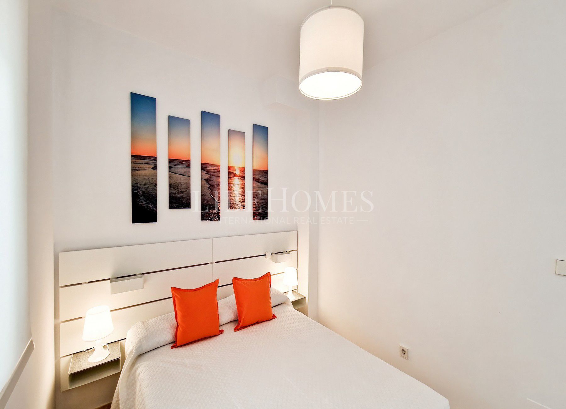 Beachfront apartment, terrace facing the sea, La Noria, Sabinillas