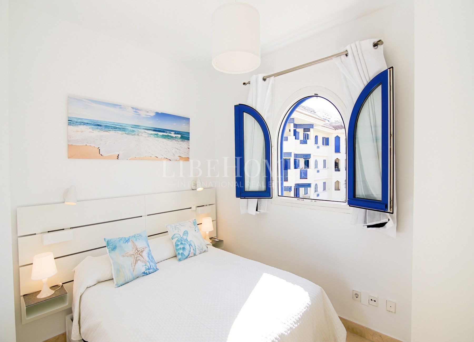 Beachfront apartment, terrace facing the sea, La Noria, Sabinillas