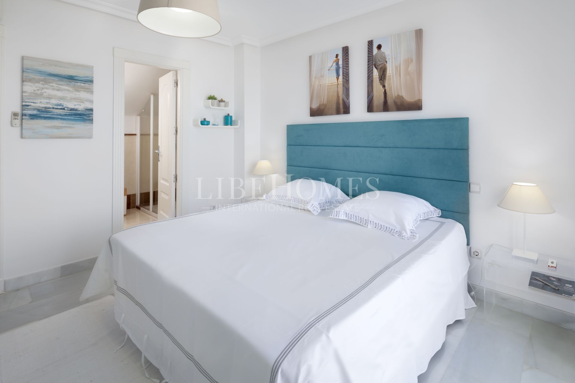 Beachfront townhouse in El Saladillo beach, New Golden Mile, Estepona