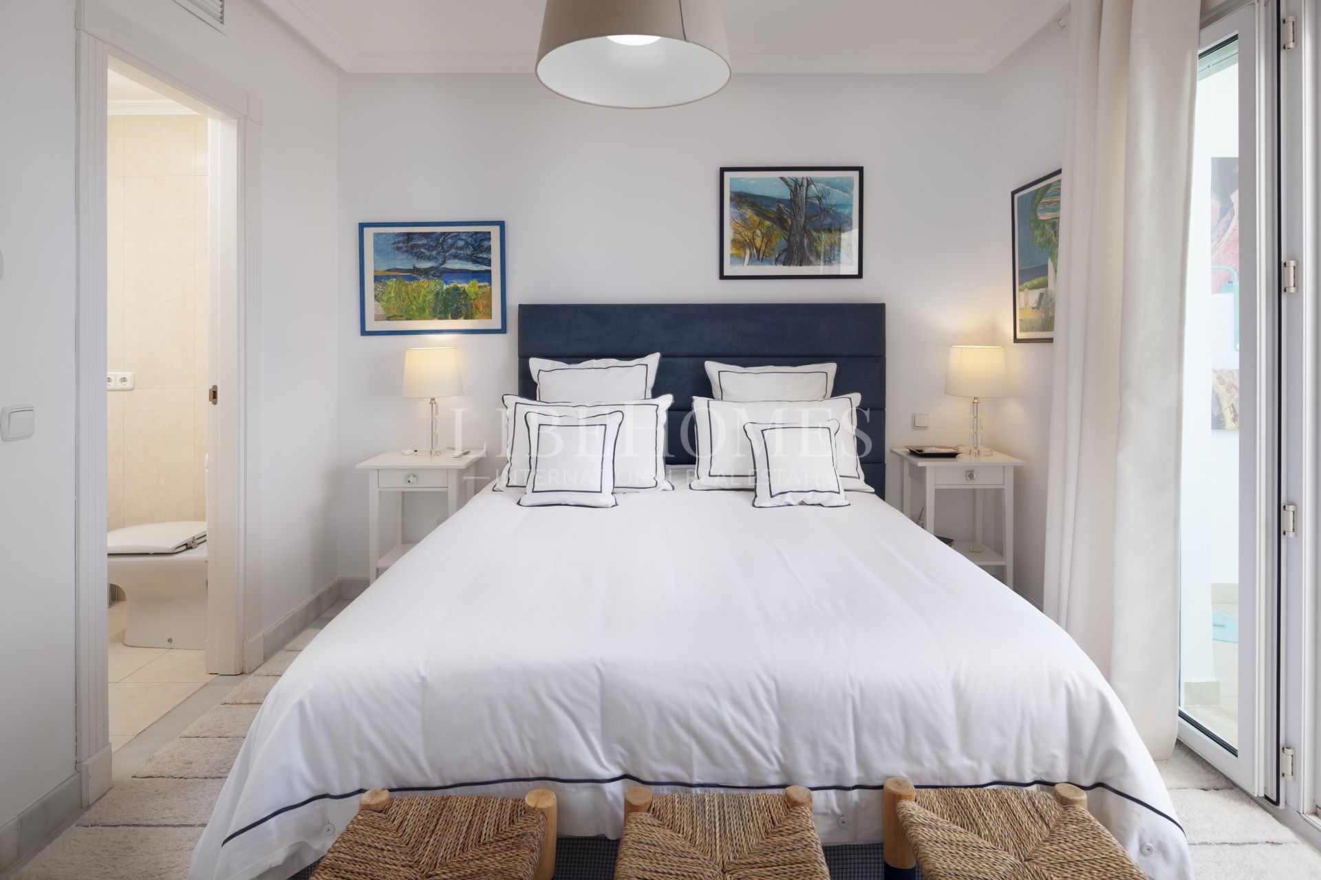 Beachfront townhouse in El Saladillo beach, New Golden Mile, Estepona