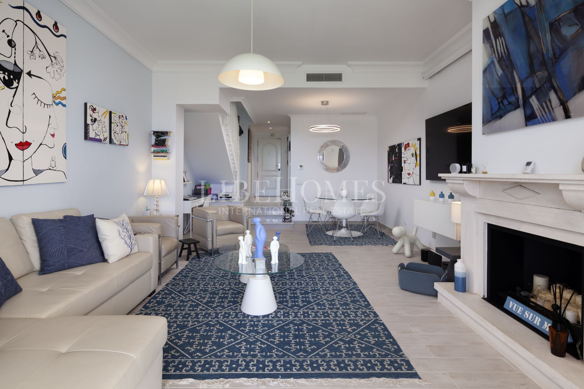 Beachfront townhouse in El Saladillo beach, New Golden Mile, Estepona