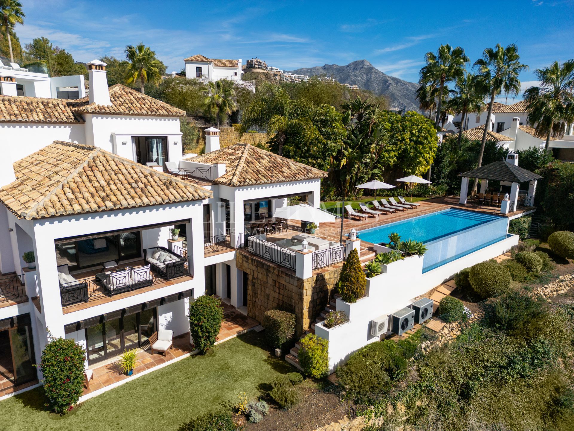 Villa en venta en Lomas de La Quinta, Benahavis