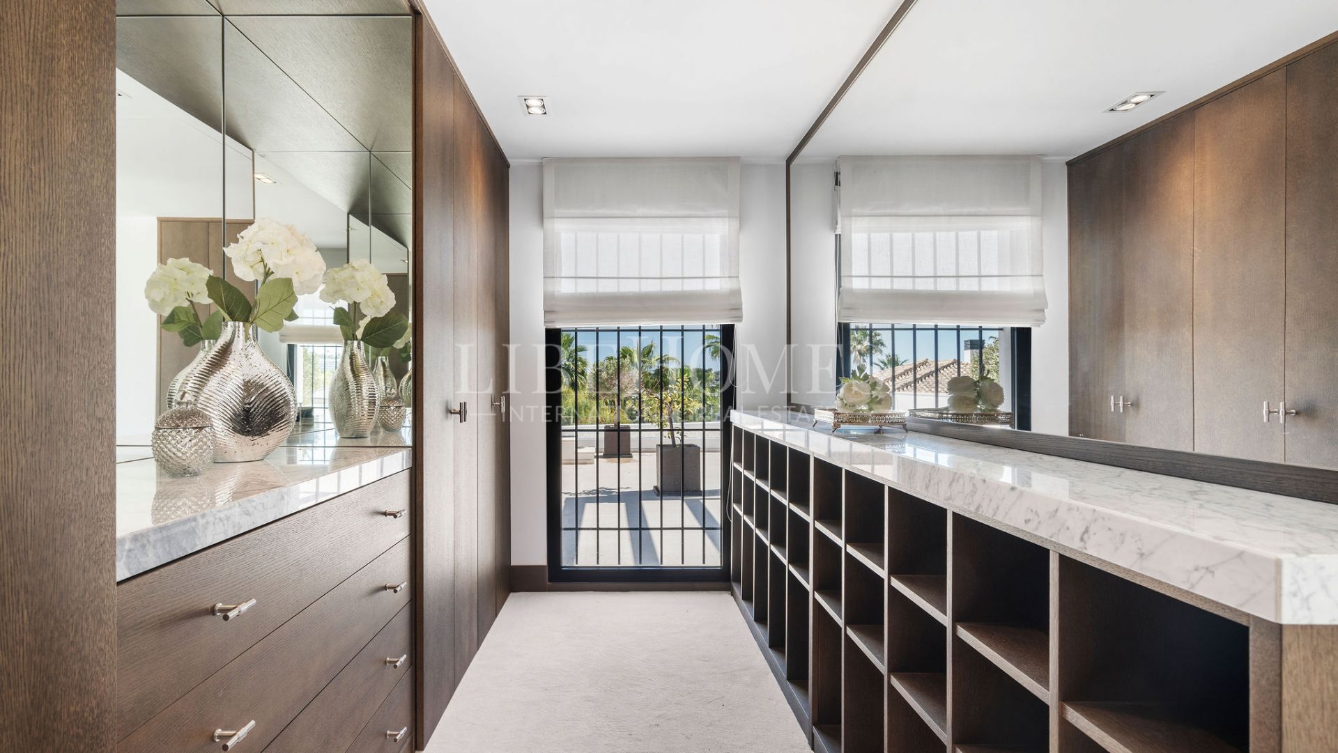 Luxury villa, frontline of Los Naranjos Golf, Nueva Andalucía, Marbella