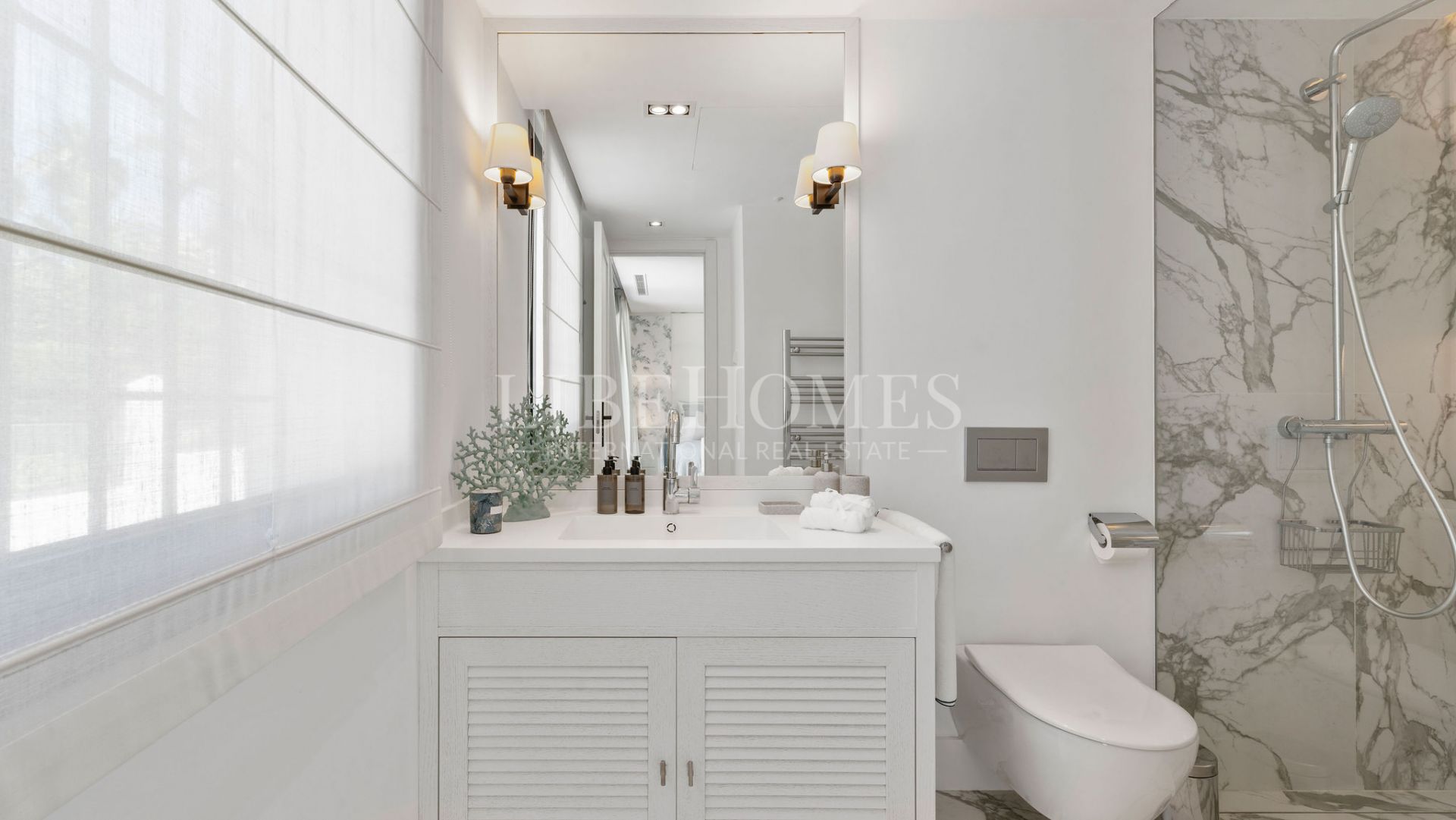 Luxury villa, frontline of Los Naranjos Golf, Nueva Andalucía, Marbella