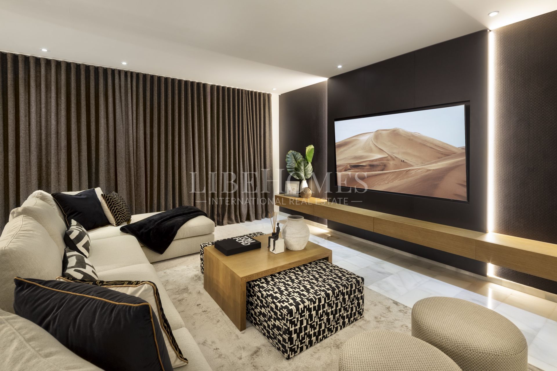 Villa somptueuse unique à Aloha Golf Nueva Andalucía, Marbella