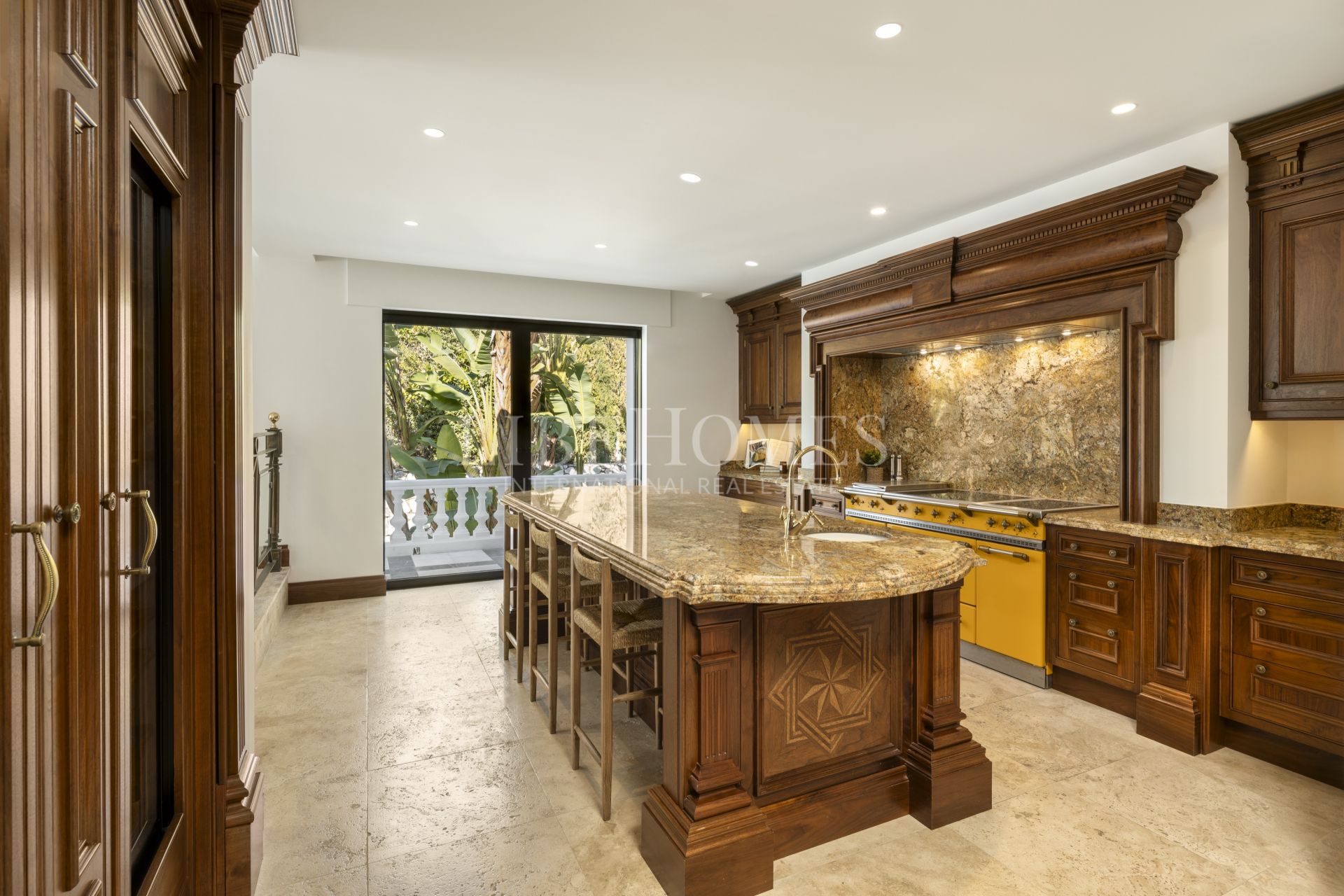 Villa somptueuse unique à Aloha Golf Nueva Andalucía, Marbella