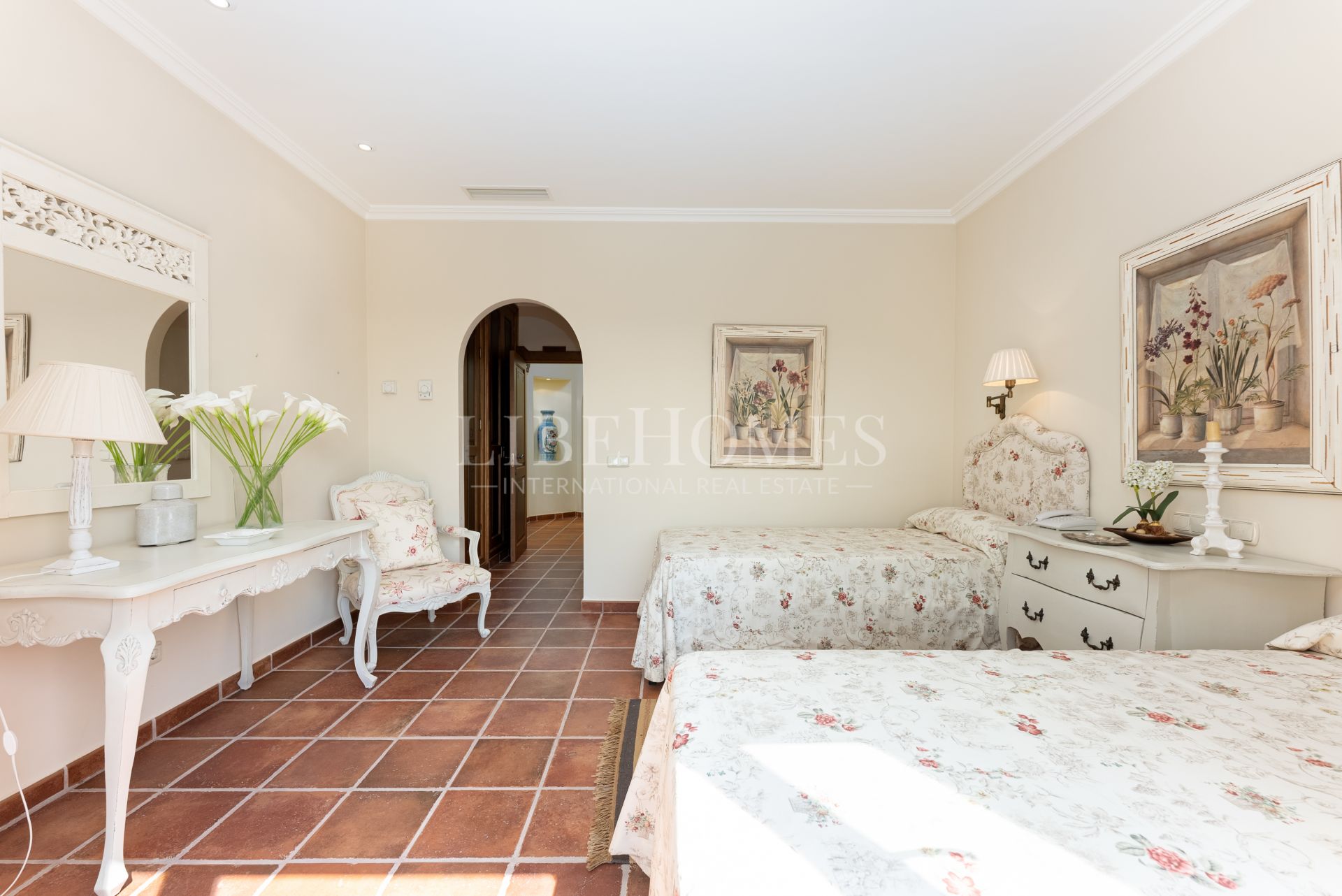 Preciosa villa de estilo tradicional andaluz en La Quinta, Benahavis