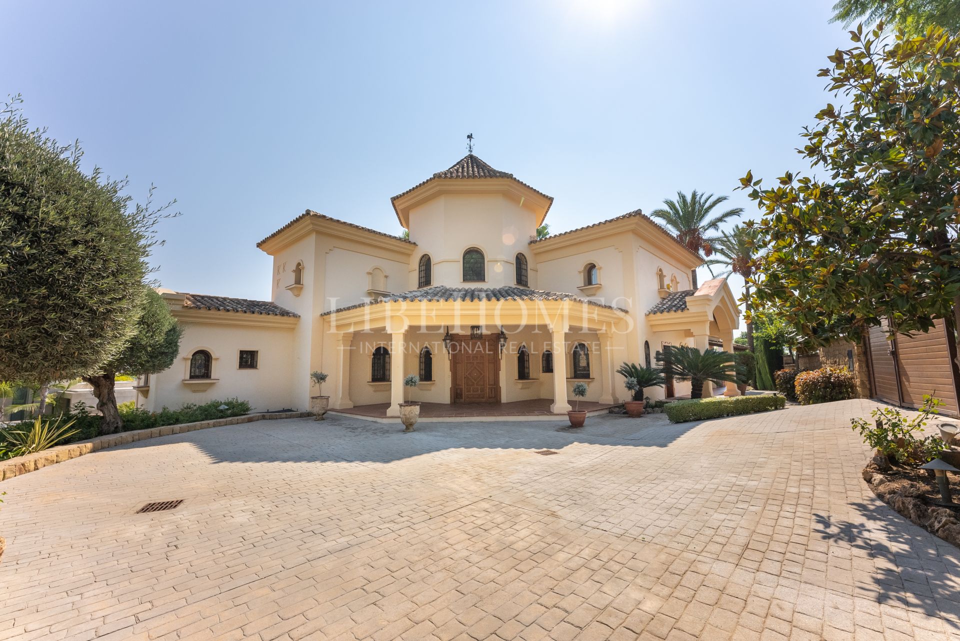 Preciosa villa de estilo tradicional andaluz en La Quinta, Benahavis