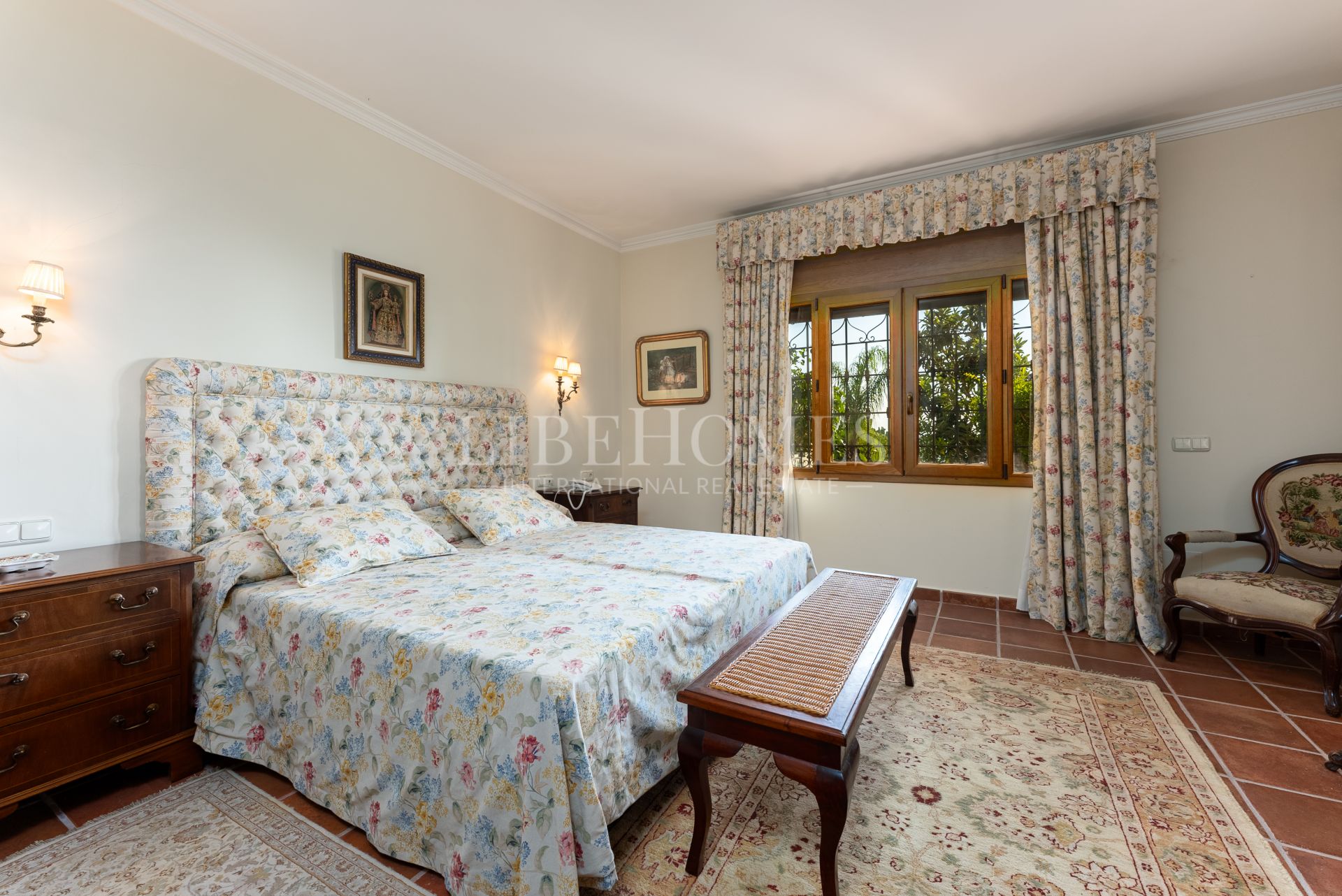 Preciosa villa de estilo tradicional andaluz en La Quinta, Benahavis