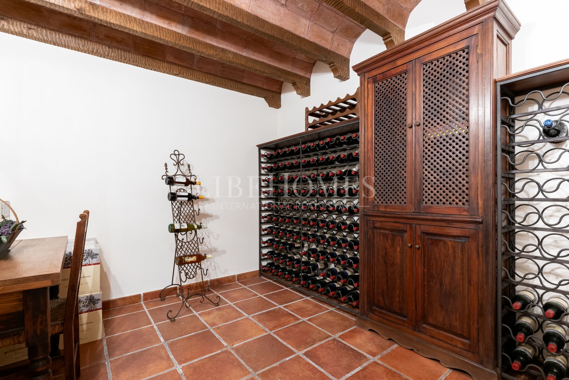 Preciosa villa de estilo tradicional andaluz en La Quinta, Benahavis