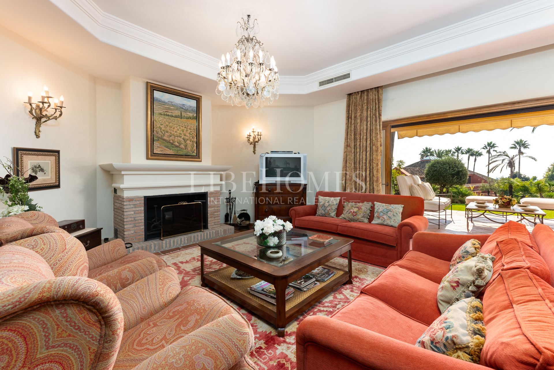 Preciosa villa de estilo tradicional andaluz en La Quinta, Benahavis