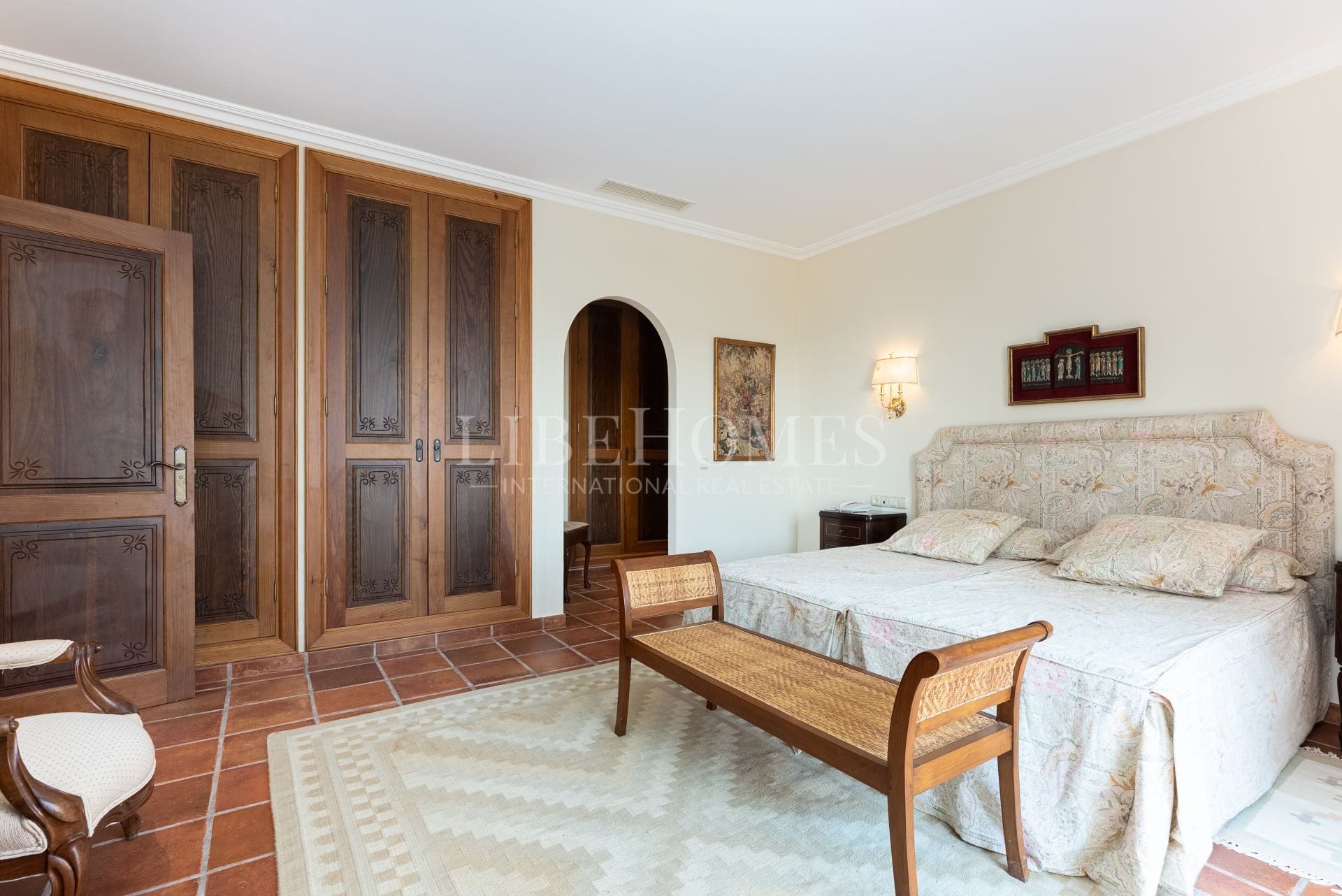 Preciosa villa de estilo tradicional andaluz en La Quinta, Benahavis