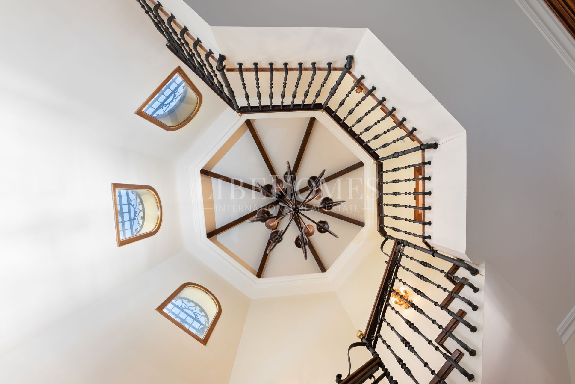 Preciosa villa de estilo tradicional andaluz en La Quinta, Benahavis