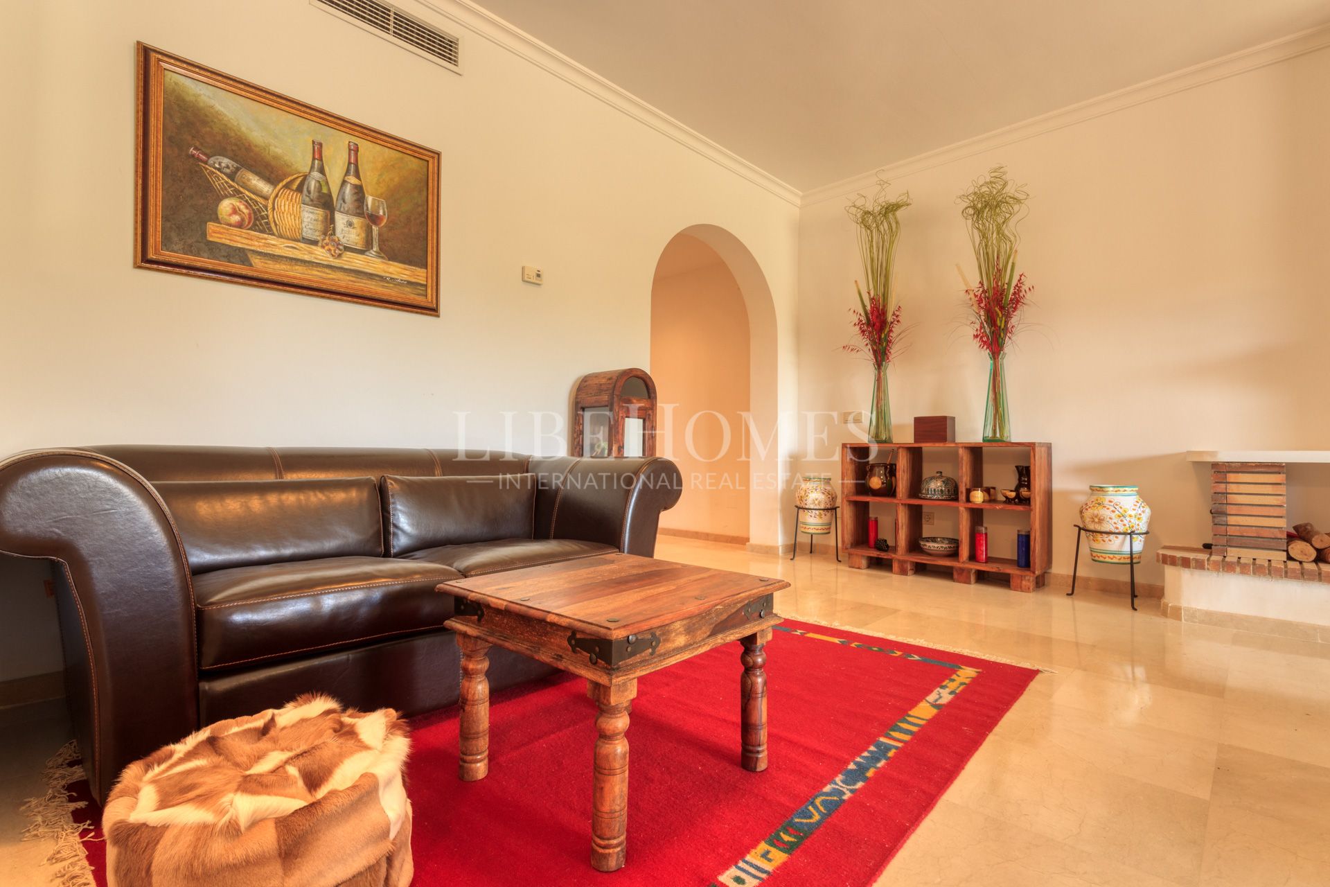 Bajo orientado al suroeste, con jardín, a 150 mtrs del mar en Estepona