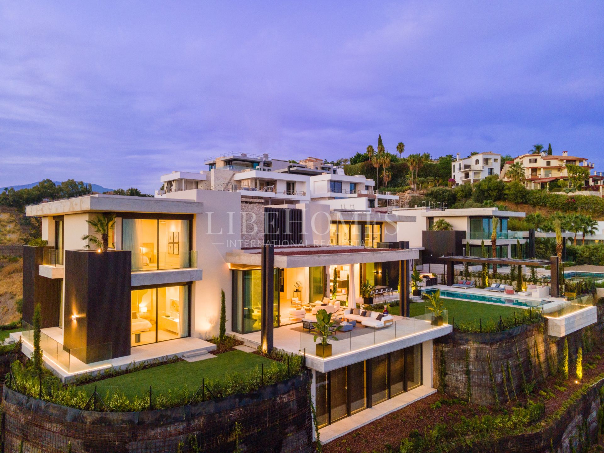 Modern villa with amazing sea views in exclusive La Quinta, Benahavis