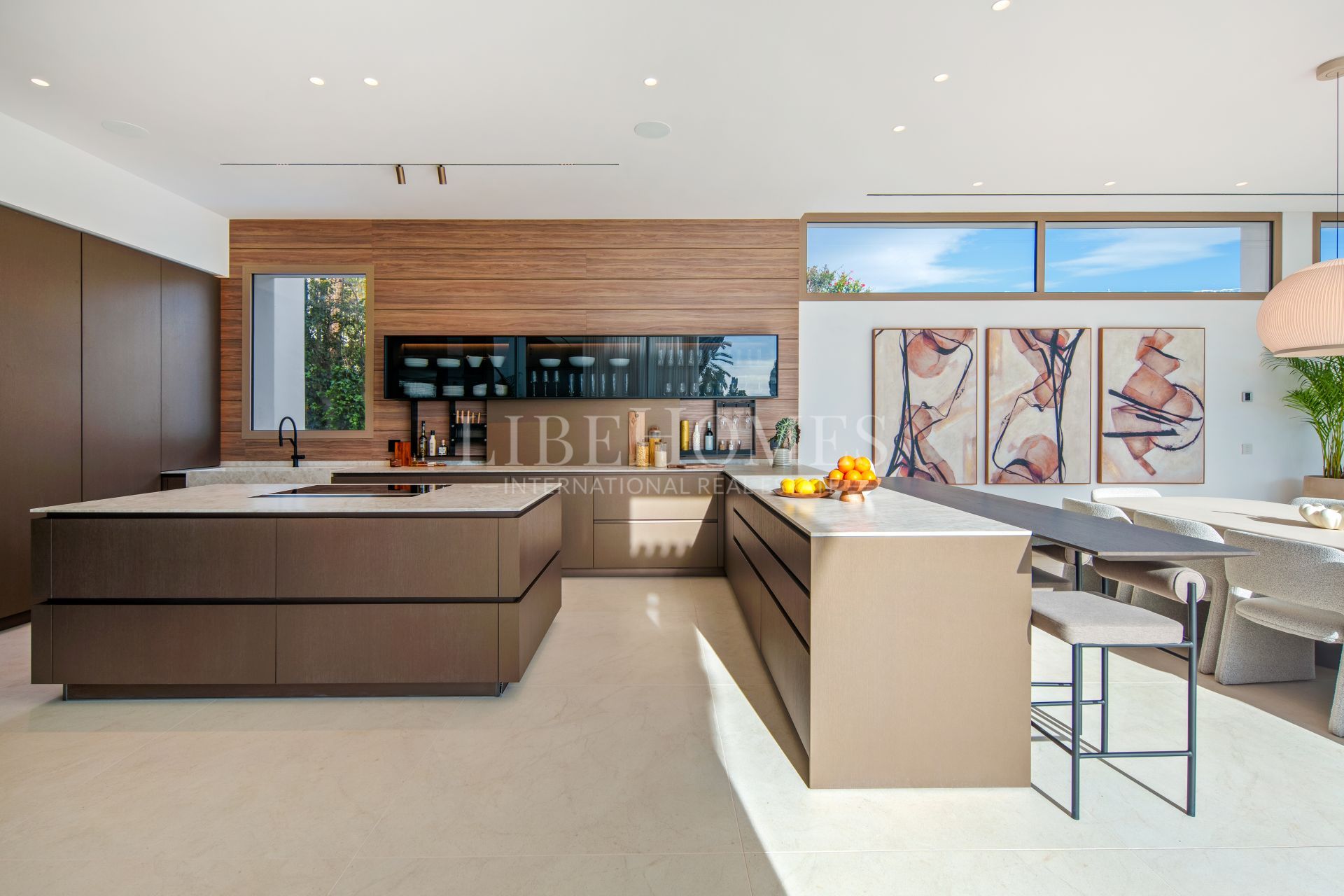 Contemporary villa in the Golf Valley, Nueva Andalucia, Marbella