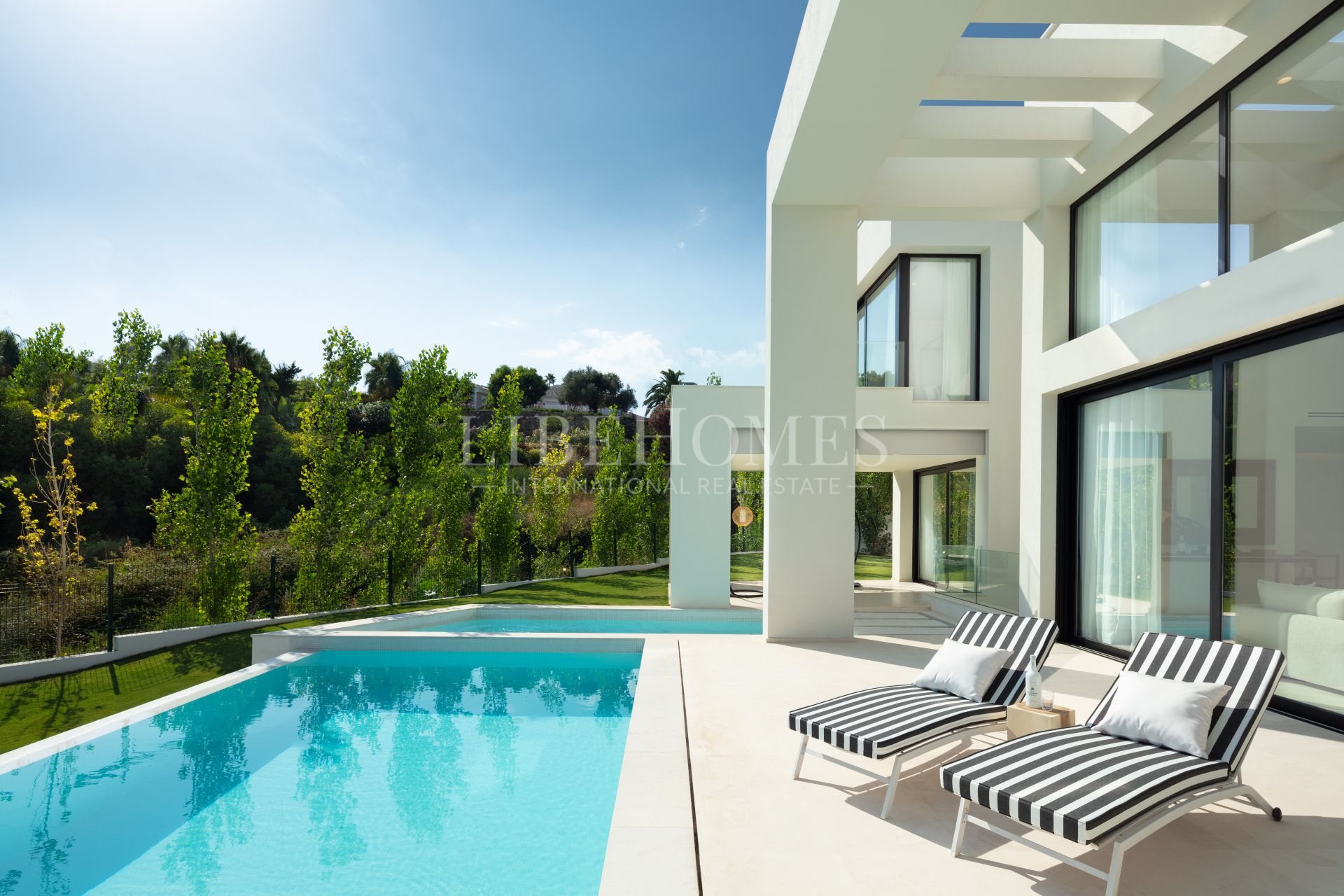 Luxury villa, modern style, key ready, in Nueva Andalucía, Marbella