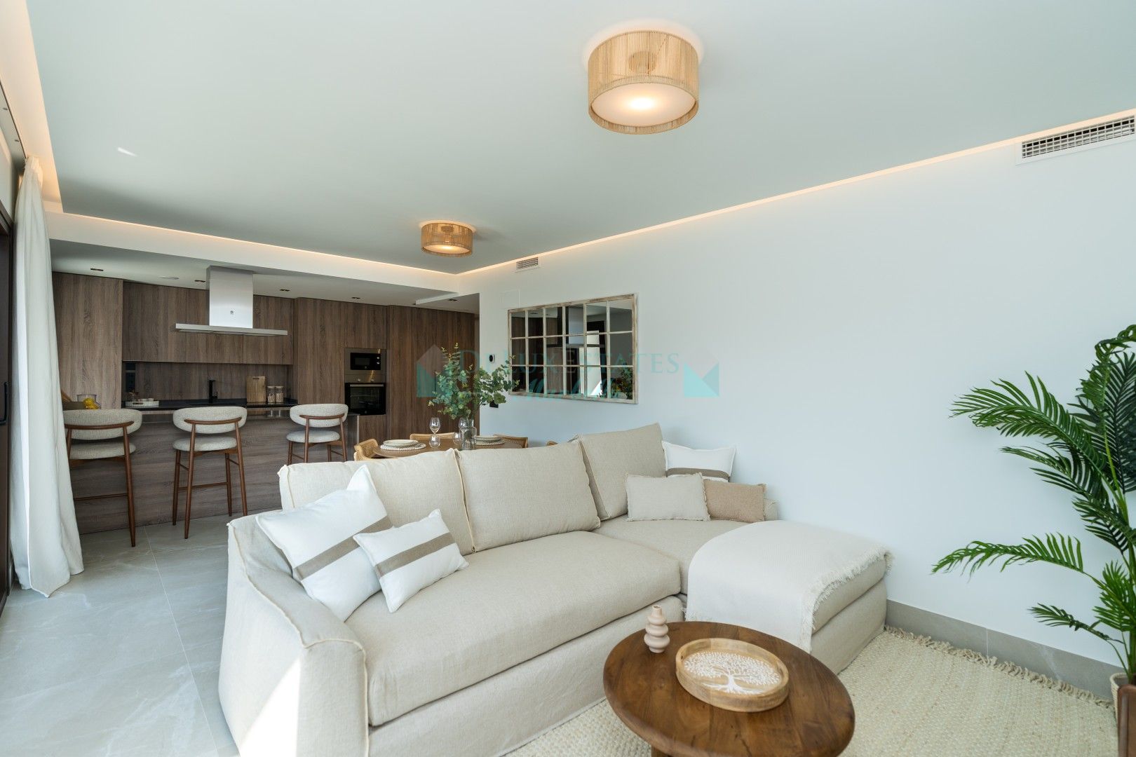 Property development Almazara Gardens, Istan