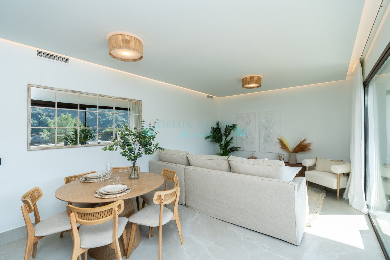 Property development Almazara Gardens, Istan