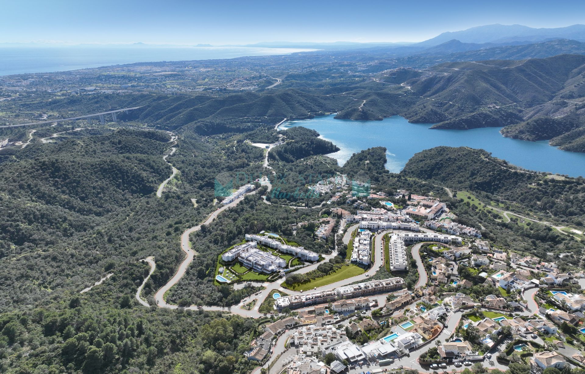 Property development Almazara Gardens, Istan