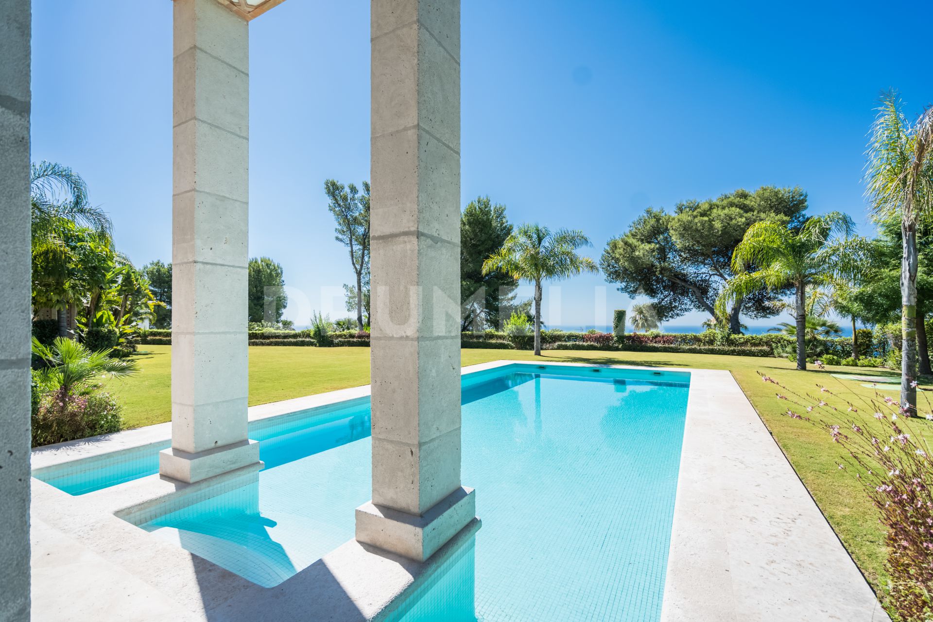 Villa for sale in La Quinta de Sierra Blanca, Marbella Golden Mile