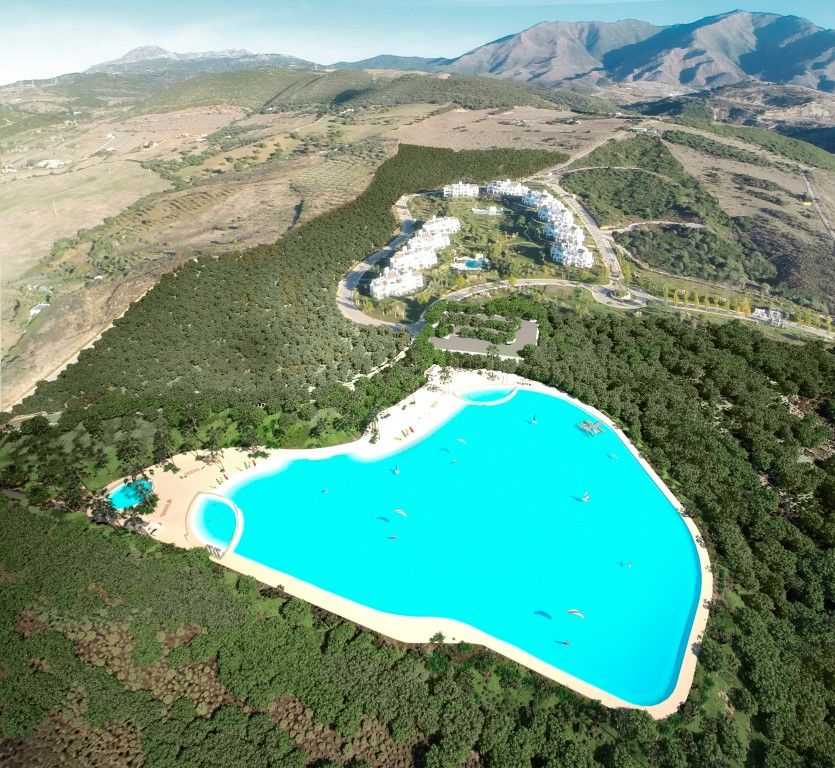 New Development with central Lagoon in Casares