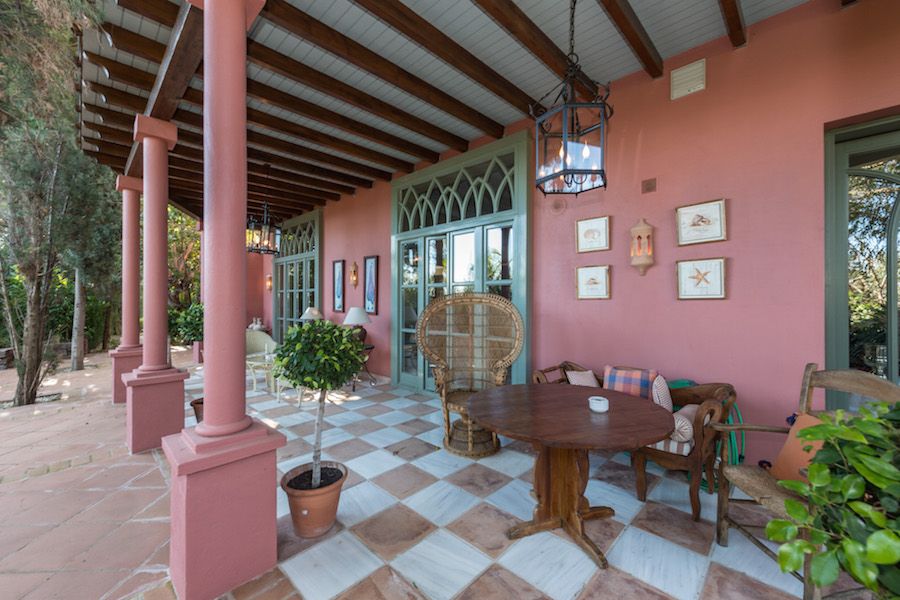 Renvated home for sale in Hacienda las Chapas, Marbella East