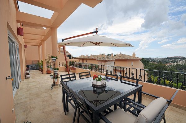 2 bed duplex penthouse with views