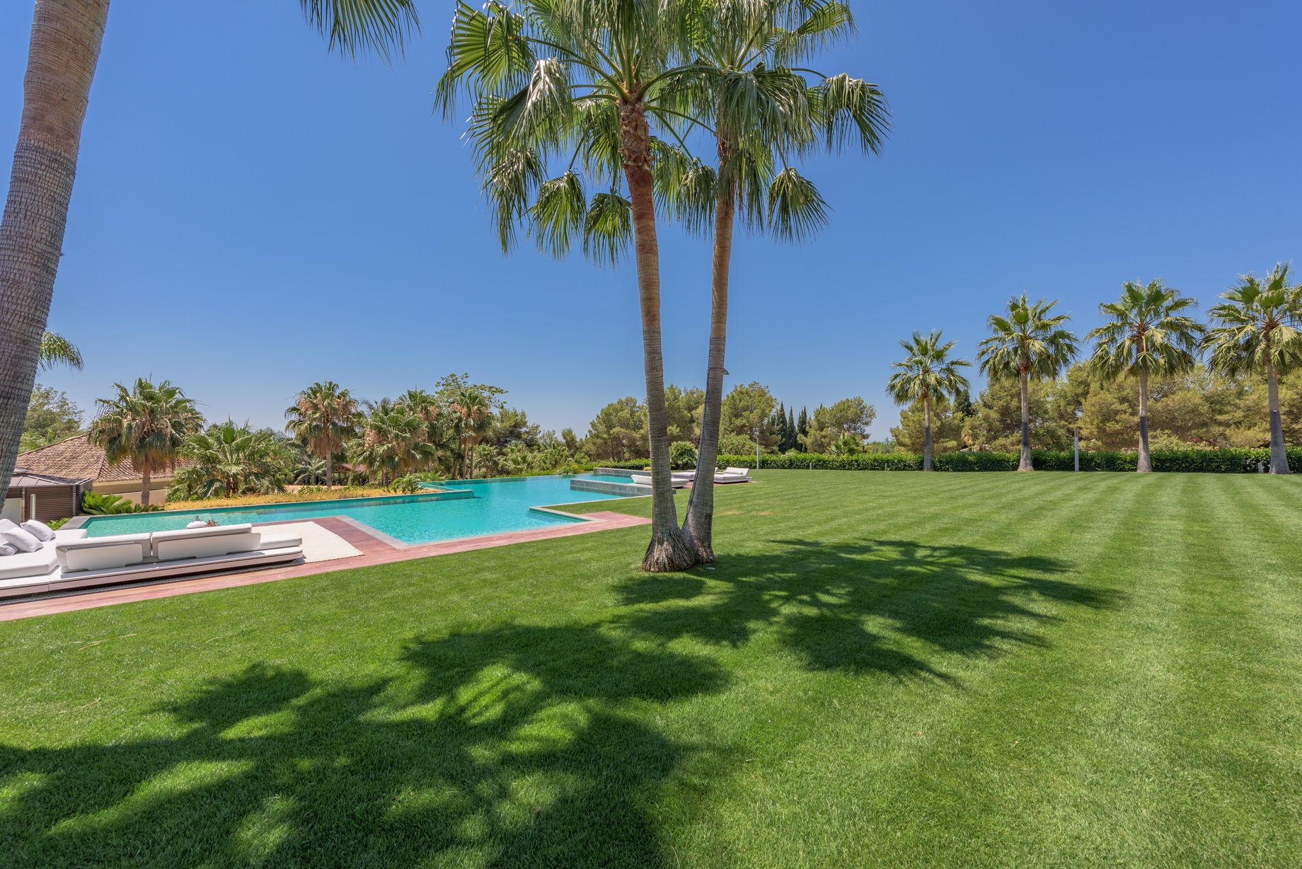 Luxury house in an exclusive area