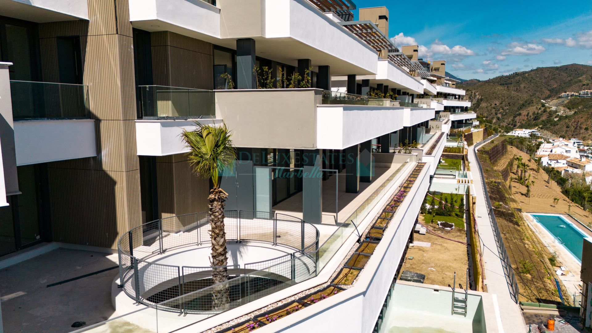 Ground Floor Apartment for sale in La Quinta Golf, Benahavis