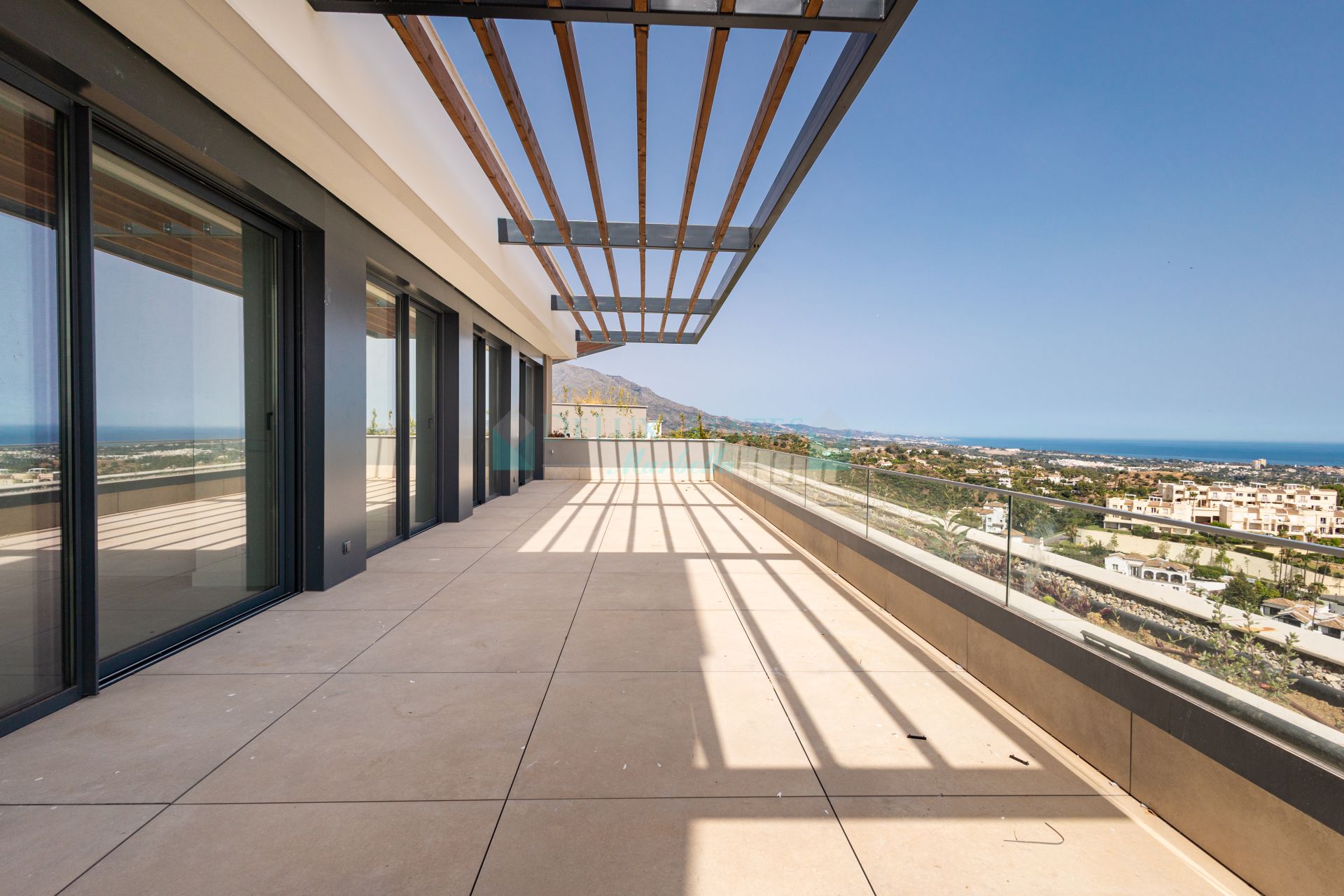 Penthouse for sale in La Quinta Golf, Benahavis