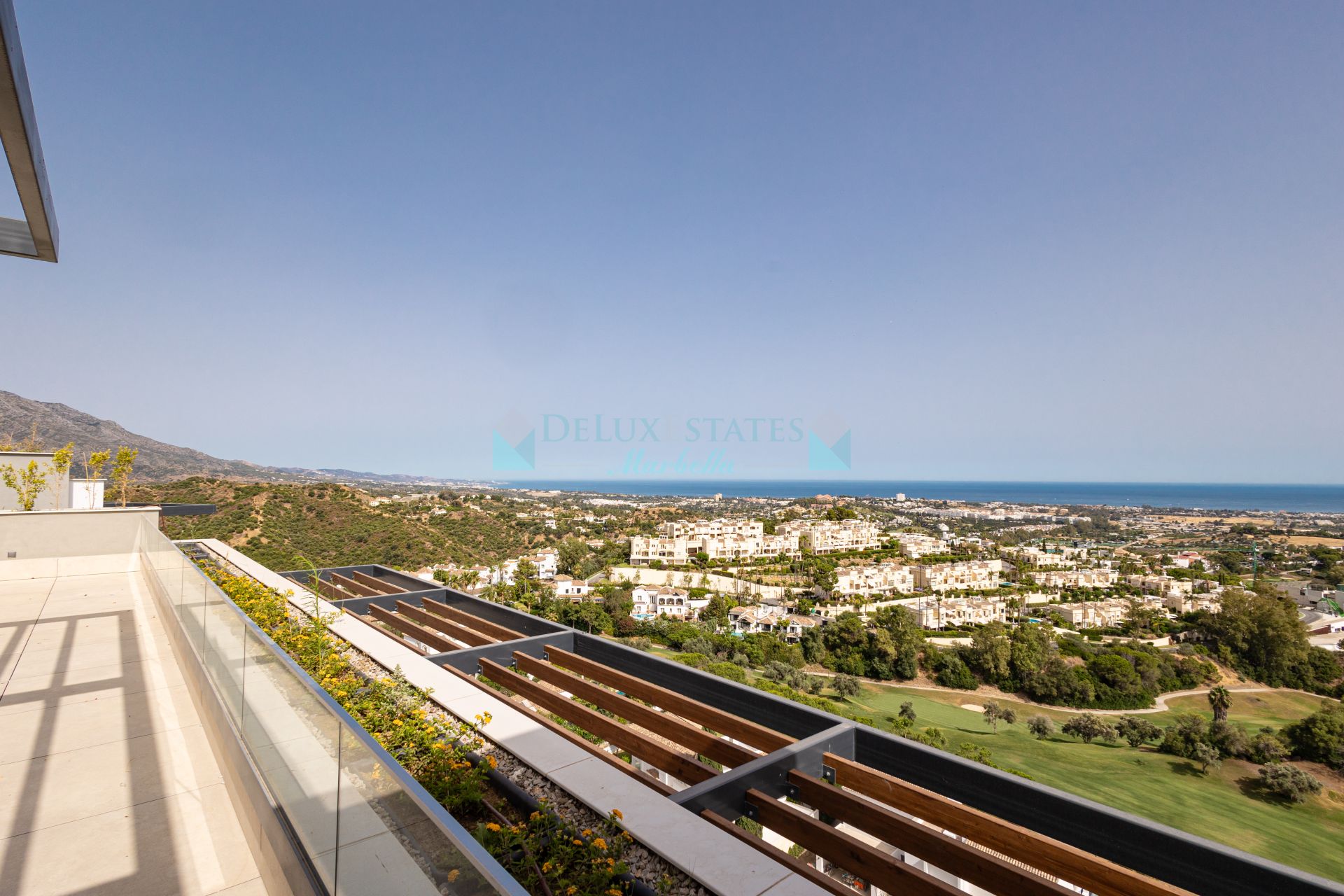 Penthouse for sale in La Quinta Golf, Benahavis