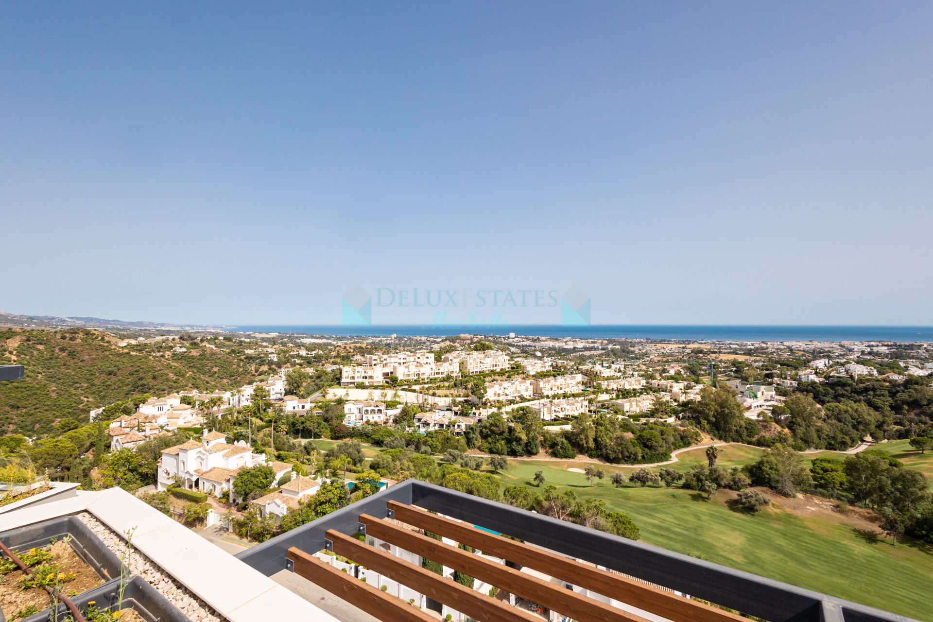Penthouse for sale in La Quinta Golf, Benahavis