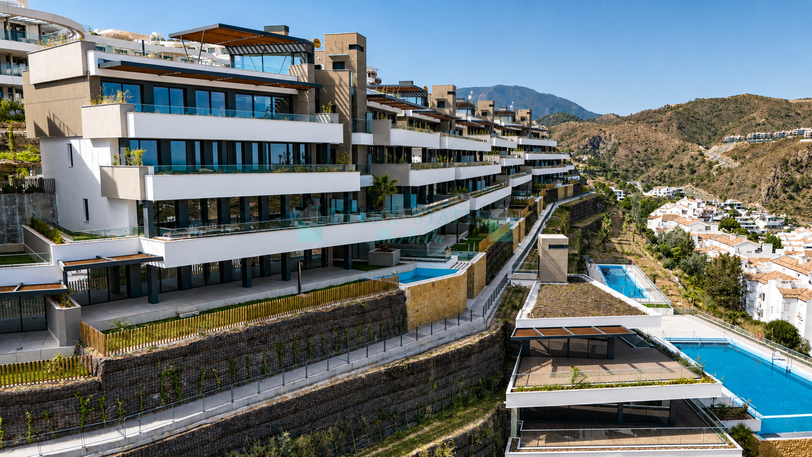 Penthouse for sale in La Quinta Golf, Benahavis