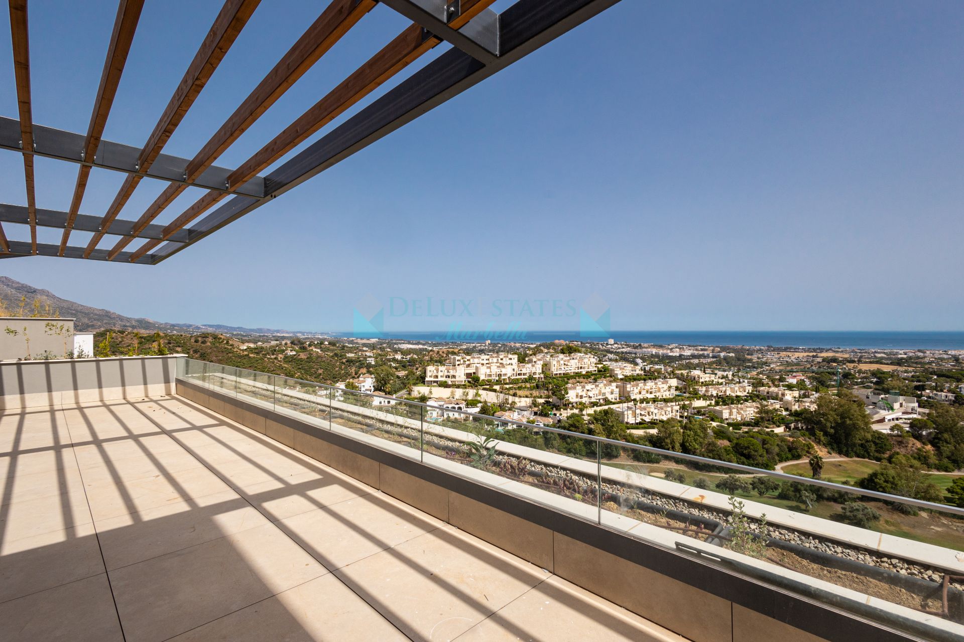 Penthouse for sale in La Quinta Golf, Benahavis