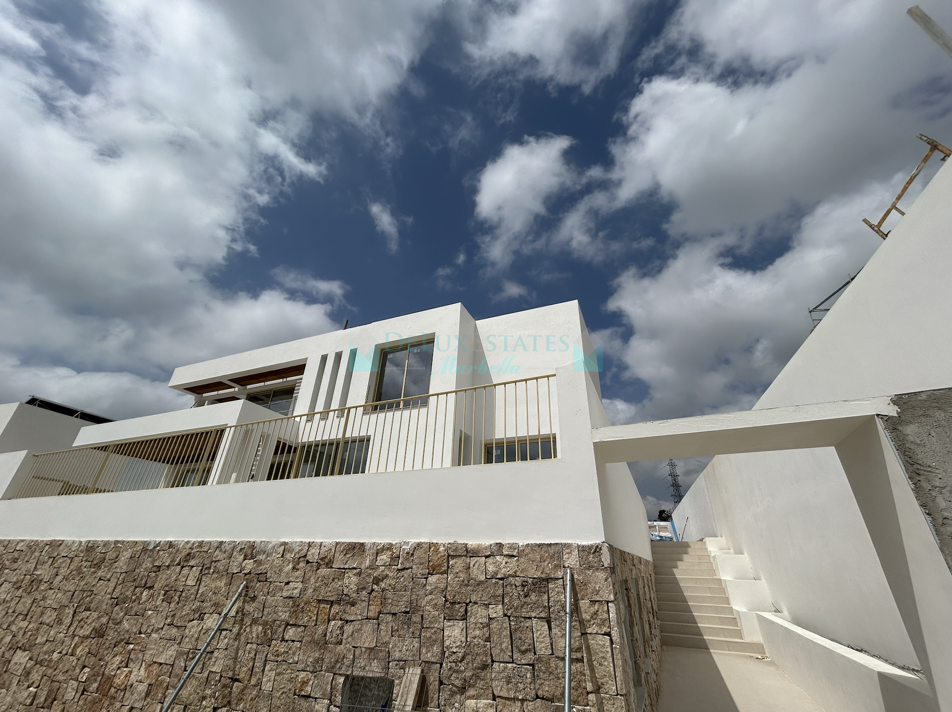 Villa for sale in El Higueron, Fuengirola