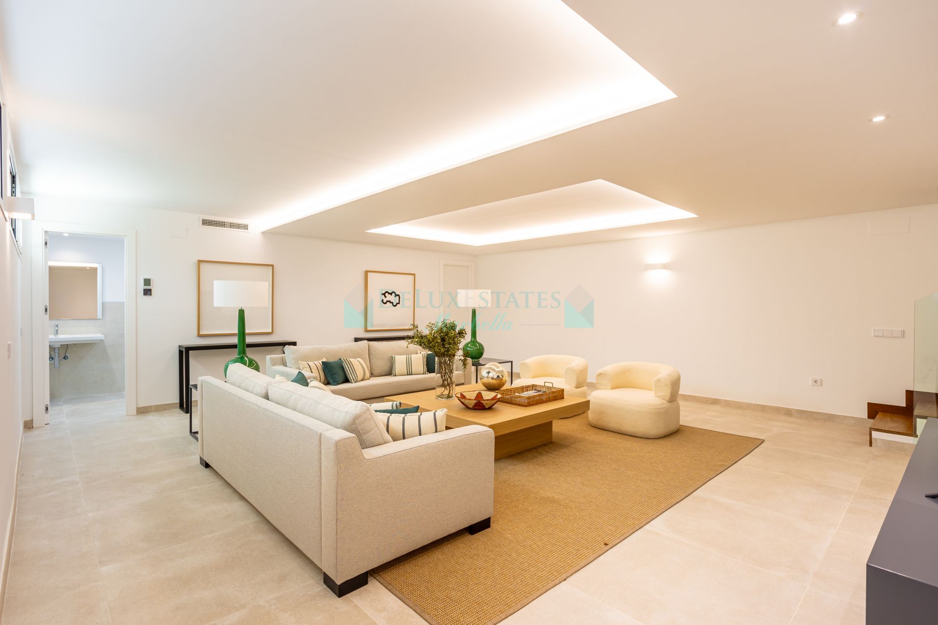 Villa for sale in Valdeolletas, Marbella